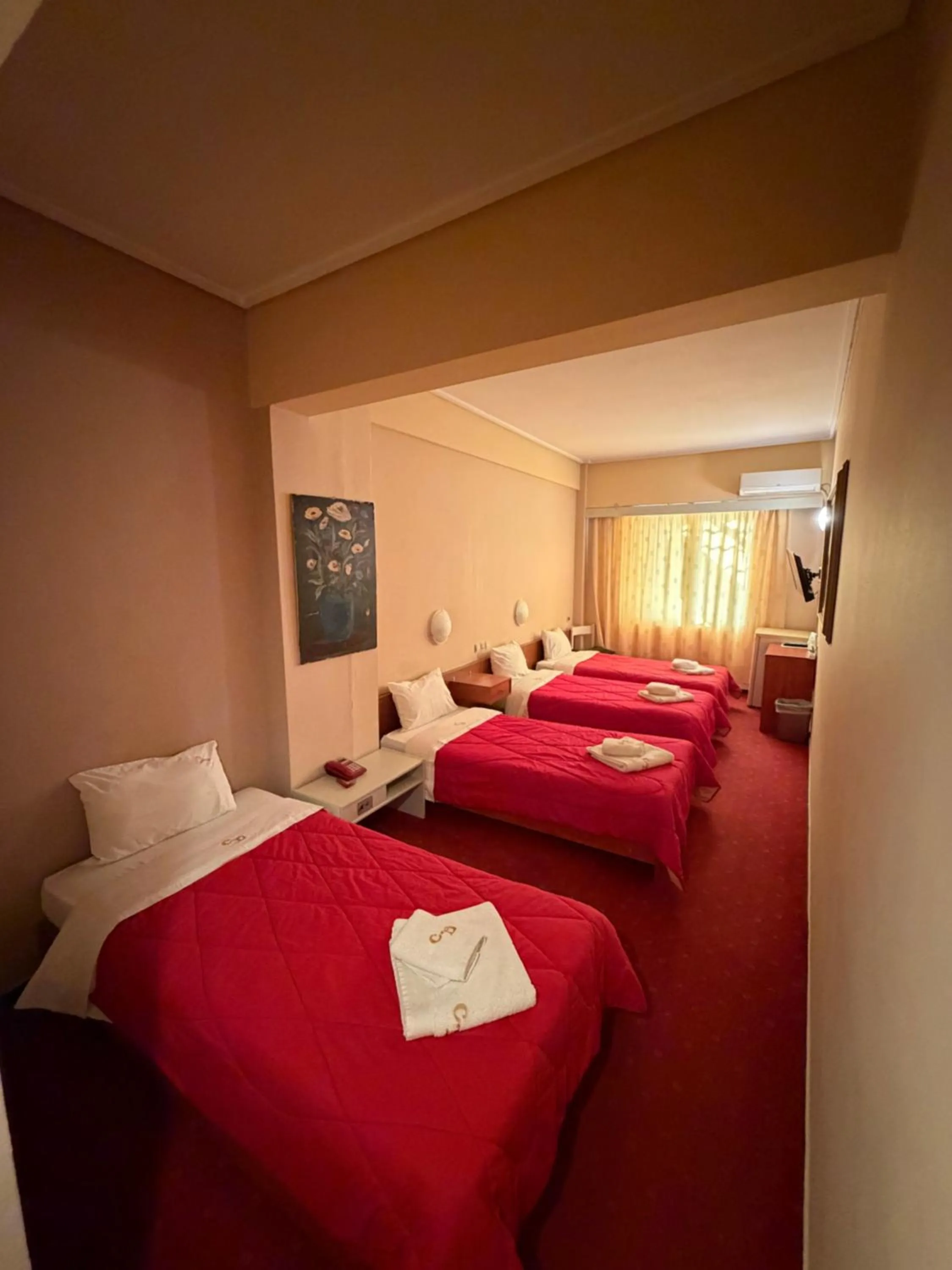 Photo of the whole room, Bed in Cavo D' Oro