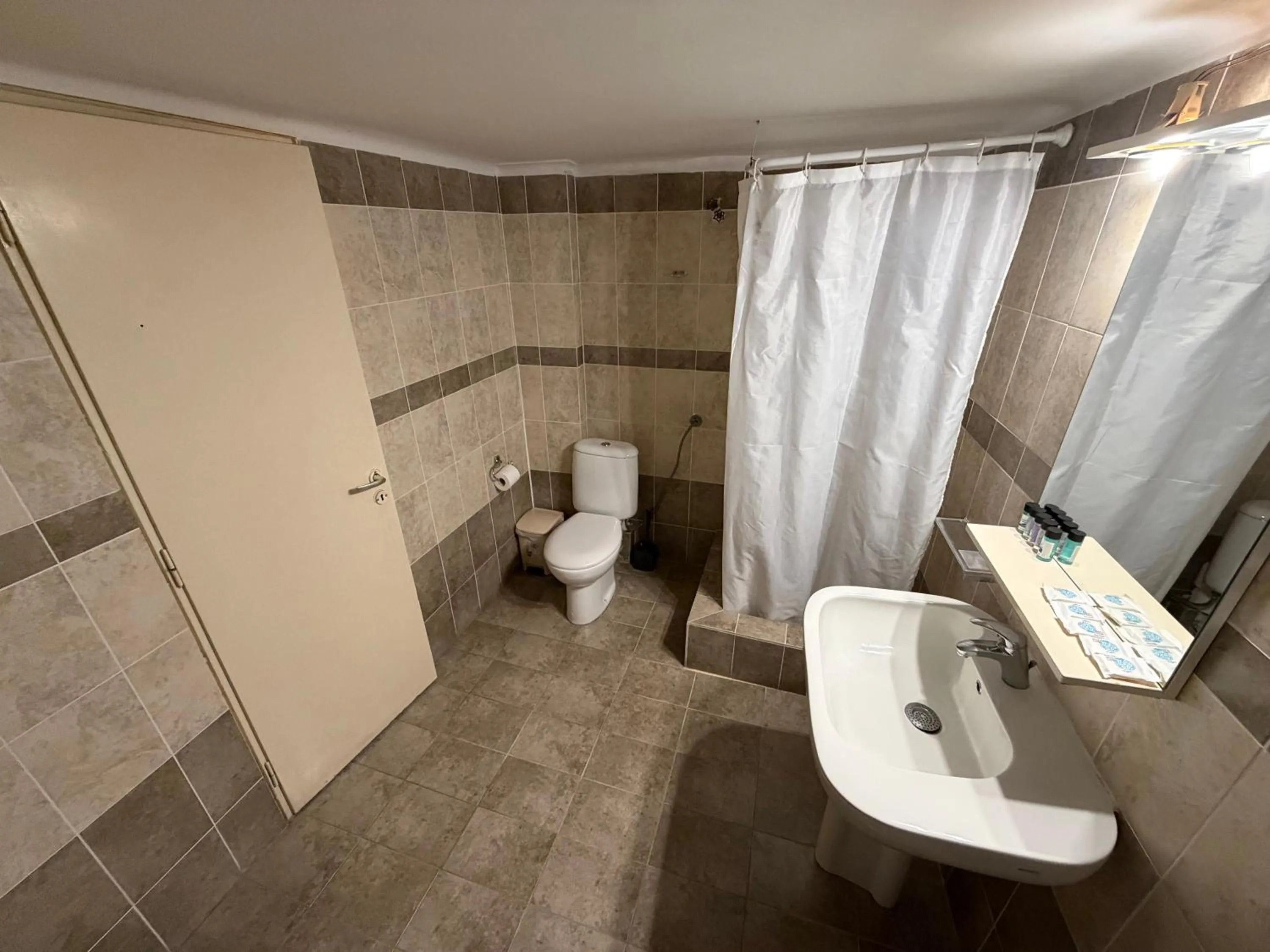 Shower in Cavo D' Oro