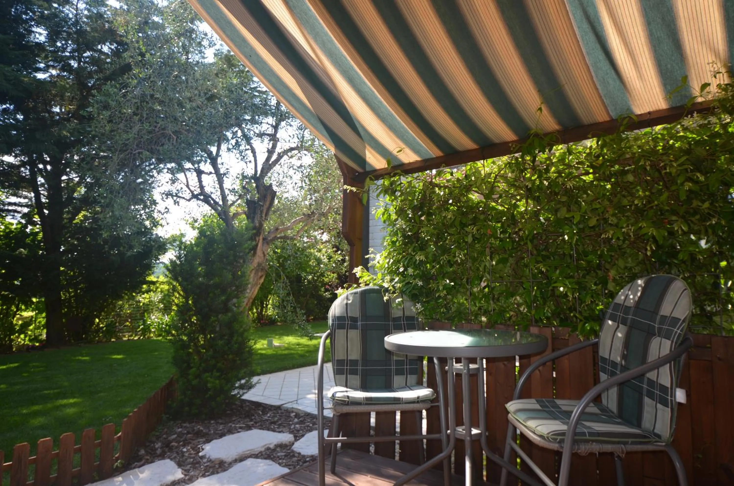 Patio in Asso Bed & Breakfast