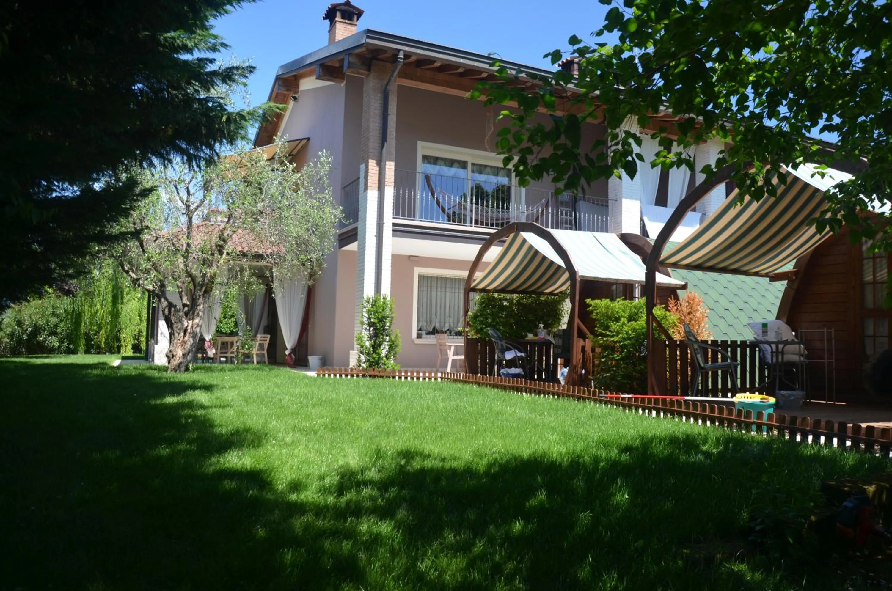 Property building in Asso Bed & Breakfast