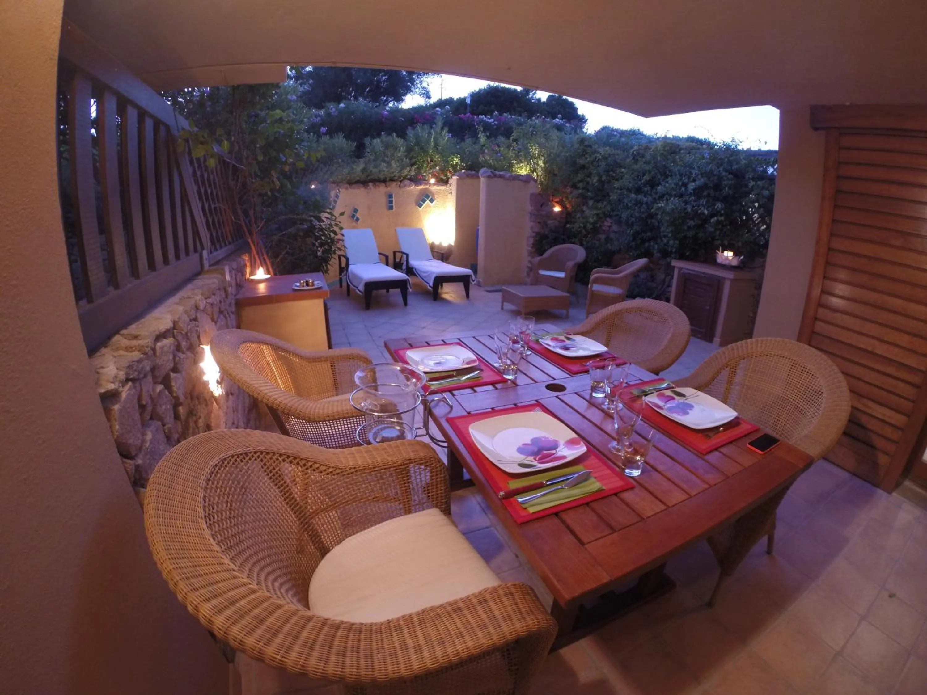 Restaurant/places to eat in Luxury Apartment Sardegna