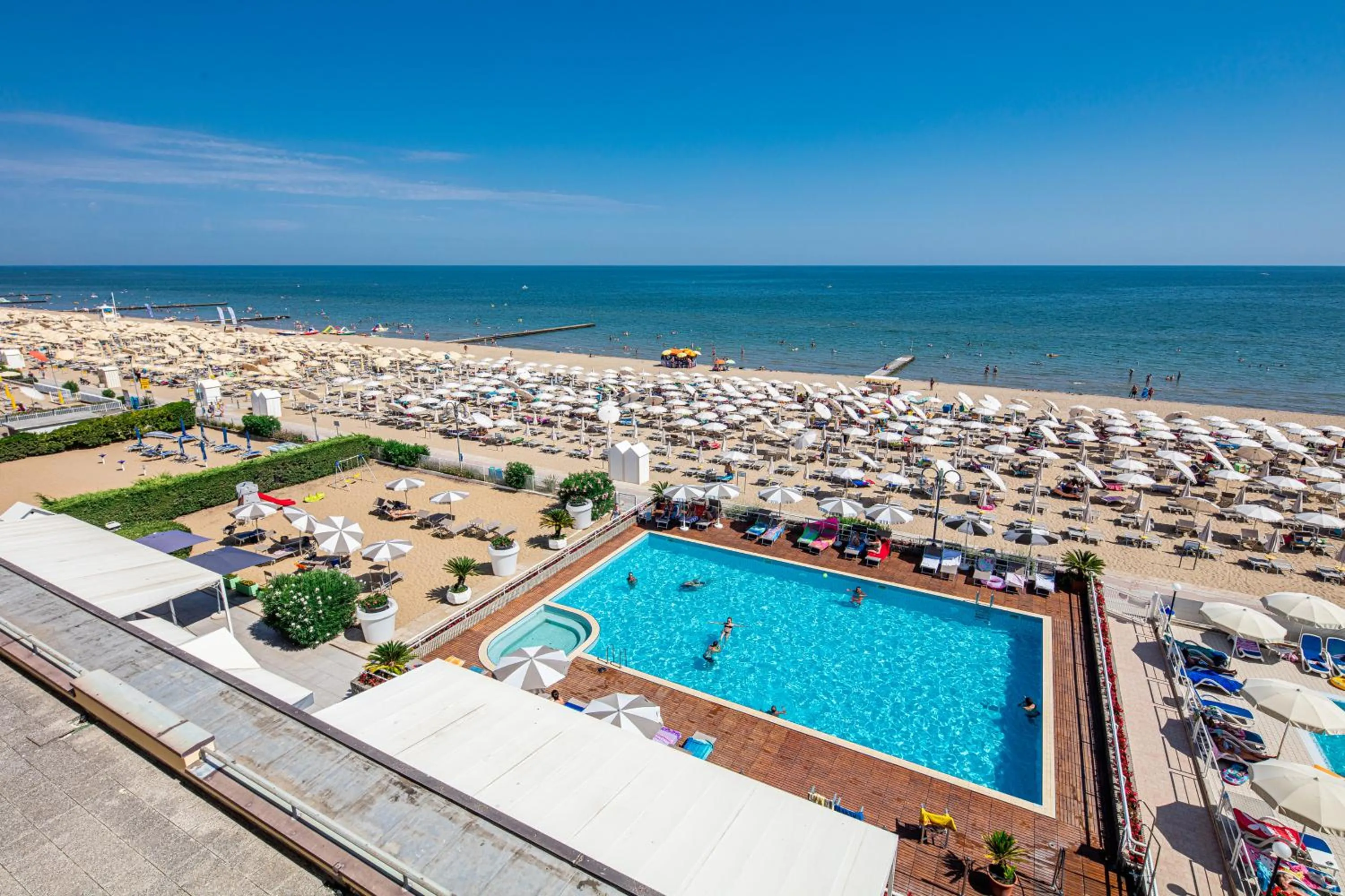 Pool view in Hotel Astor