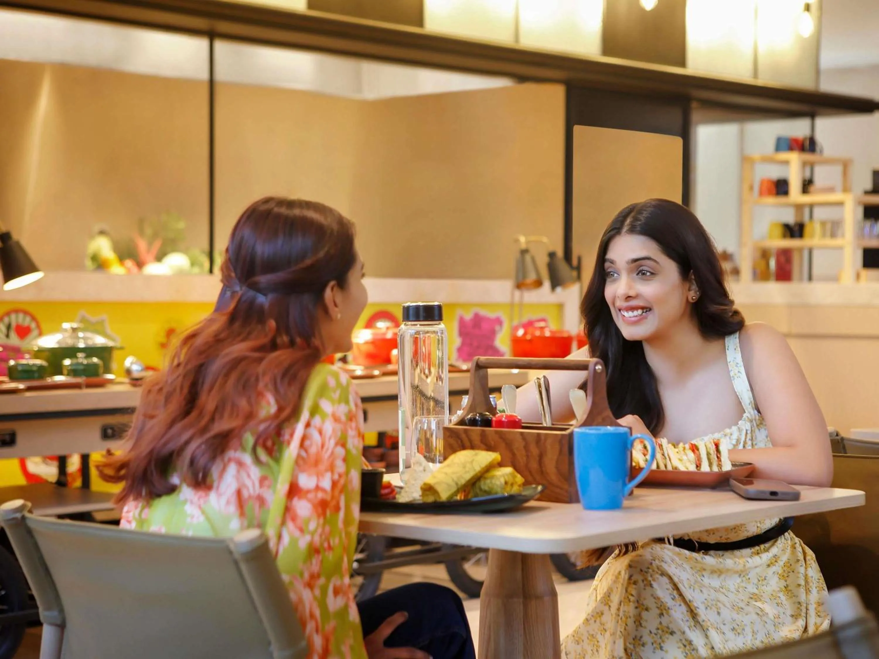 Restaurant/places to eat in ibis Mumbai BKC