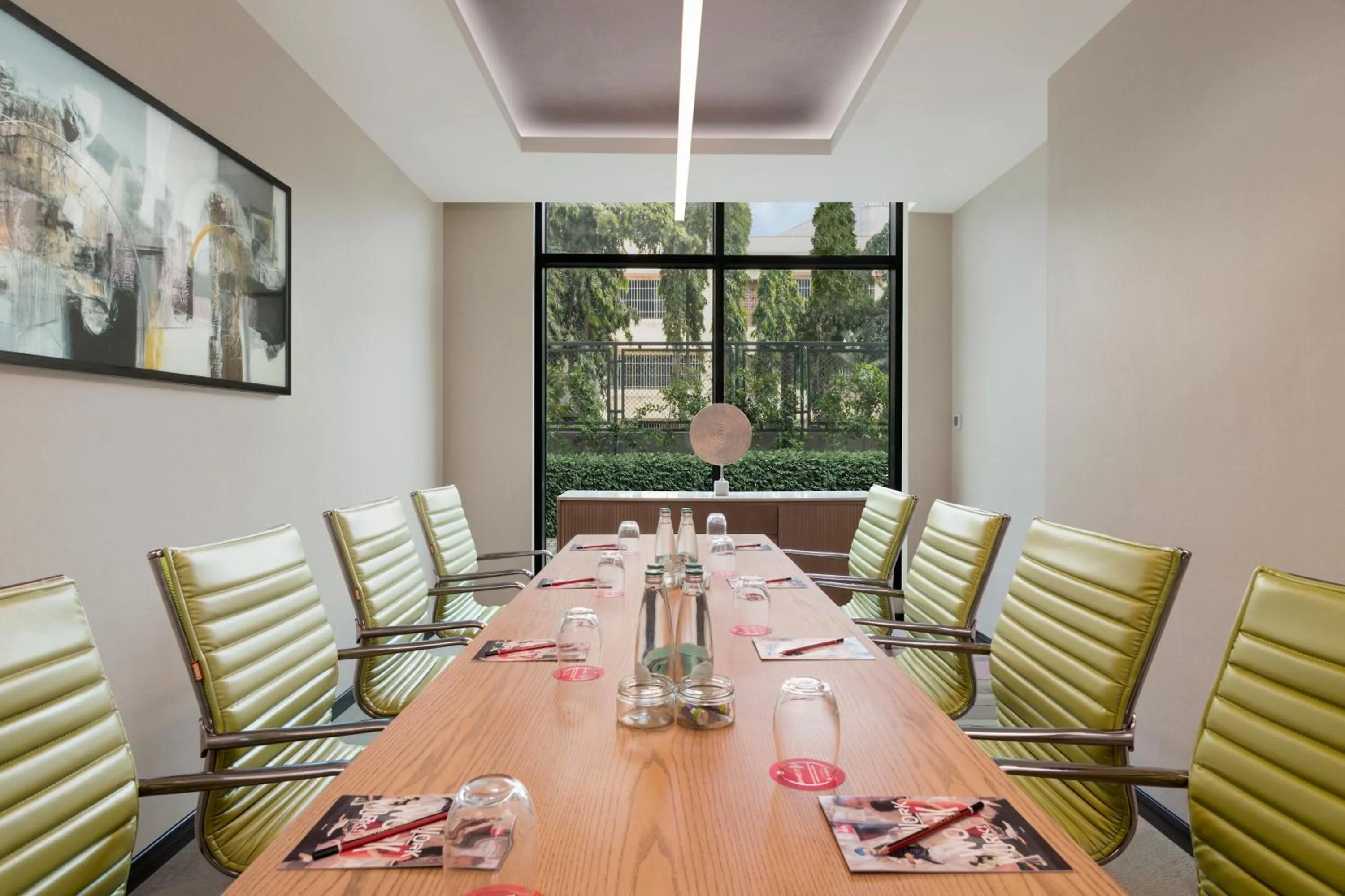 Business facilities in ibis Mumbai BKC