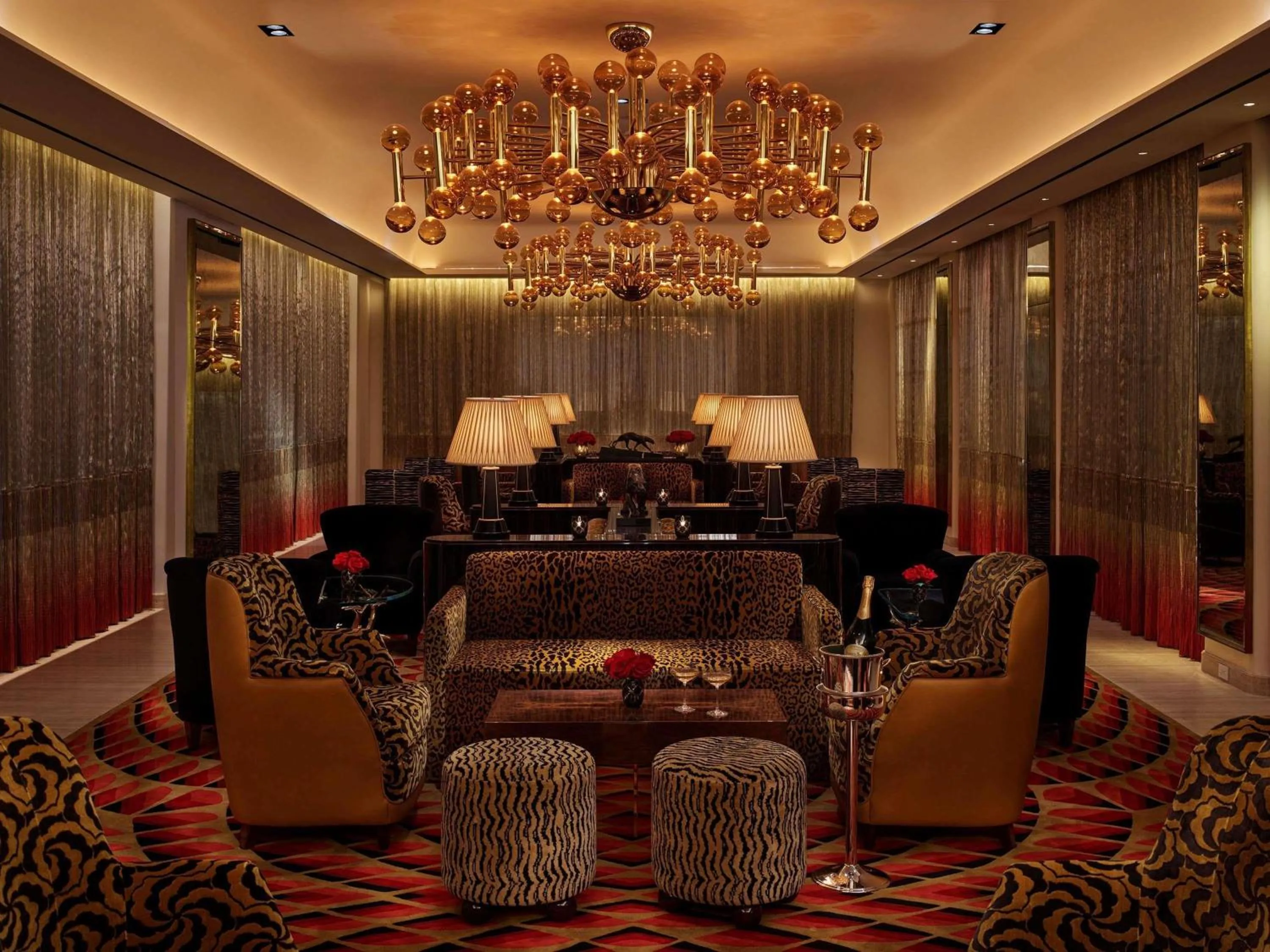 Lounge or bar in Faena New York