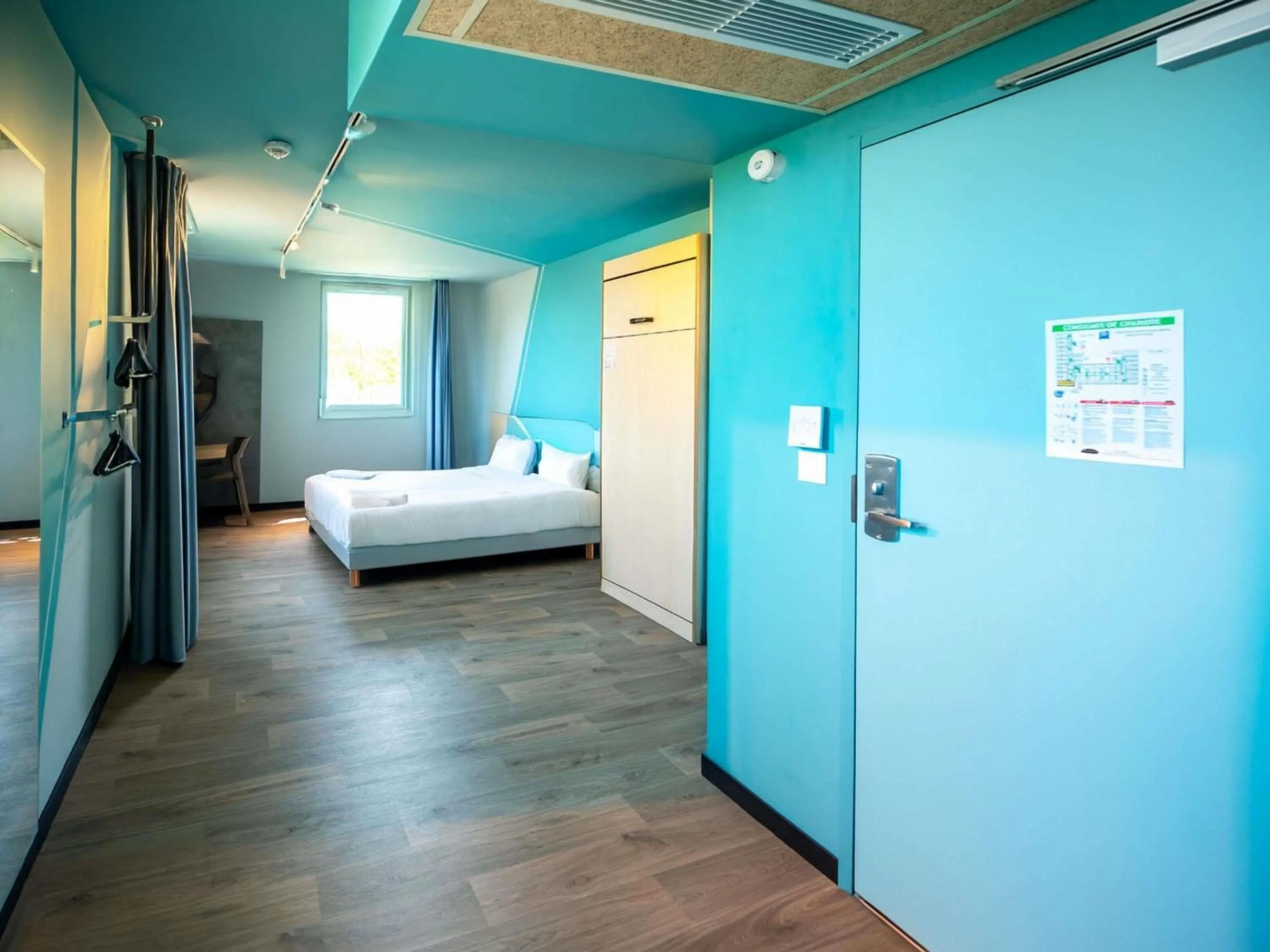 Bedroom, Bed in ibis budget Auxerre Nord