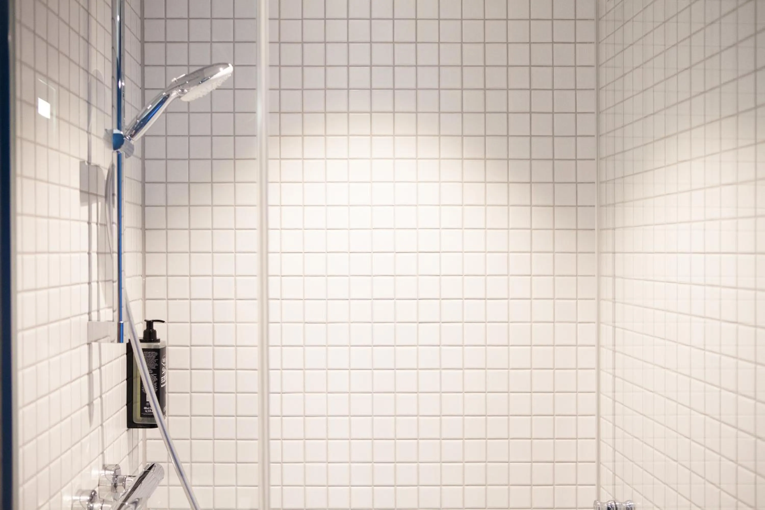 Bathroom in ibis budget Hotel Berlin Airport