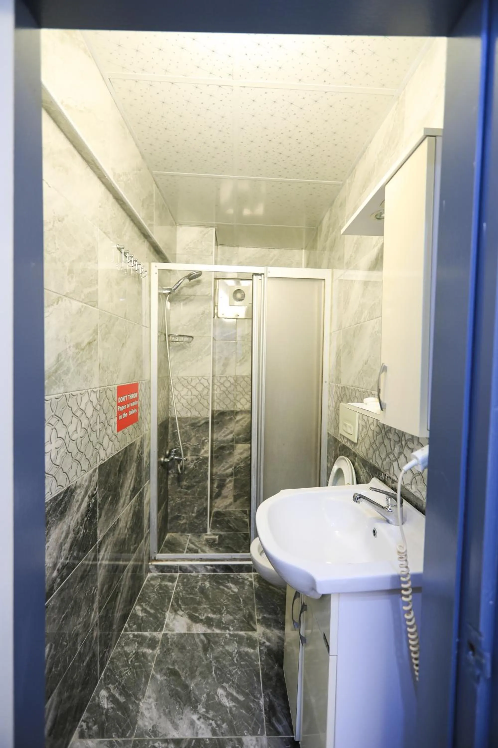 Shower in Istanbul Hotel&Guesthouse