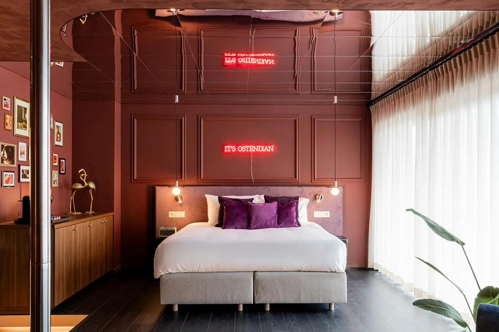 Bed in The Ostendian