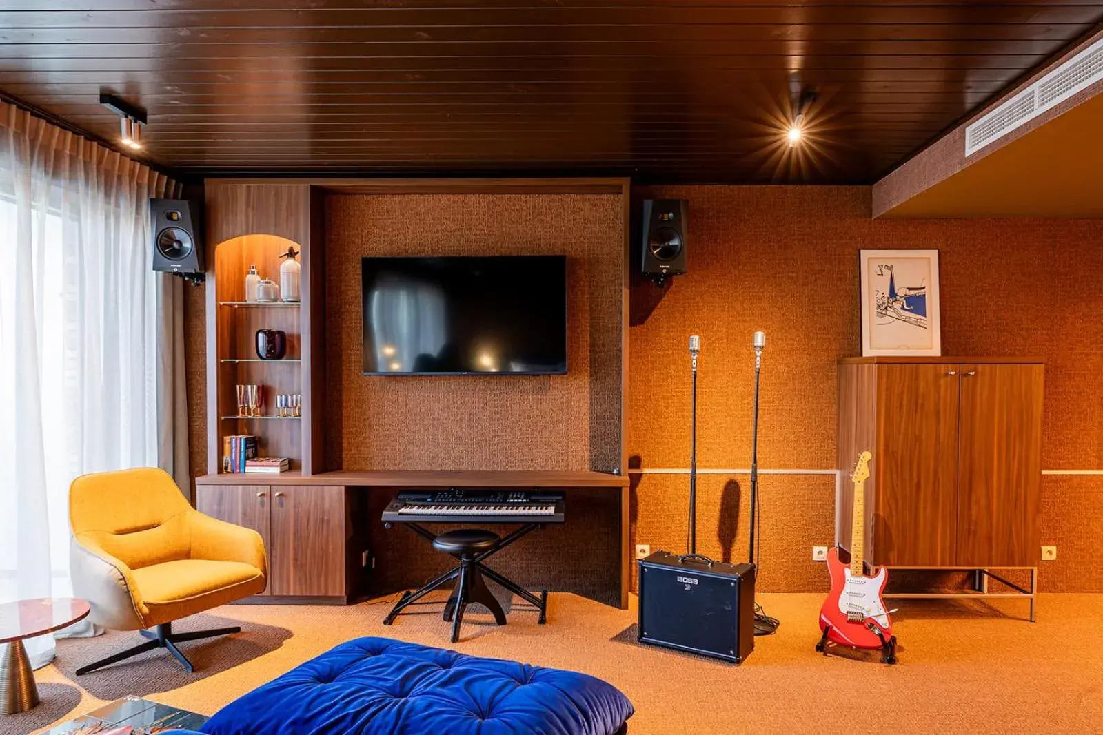 Record Suite in The Ostendian Record Suite in The Ostendian