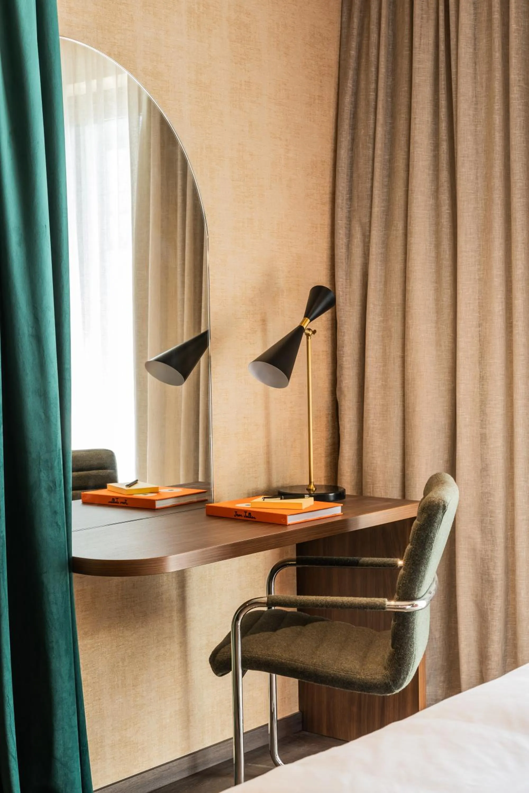 Other, Bed in The Ostendian