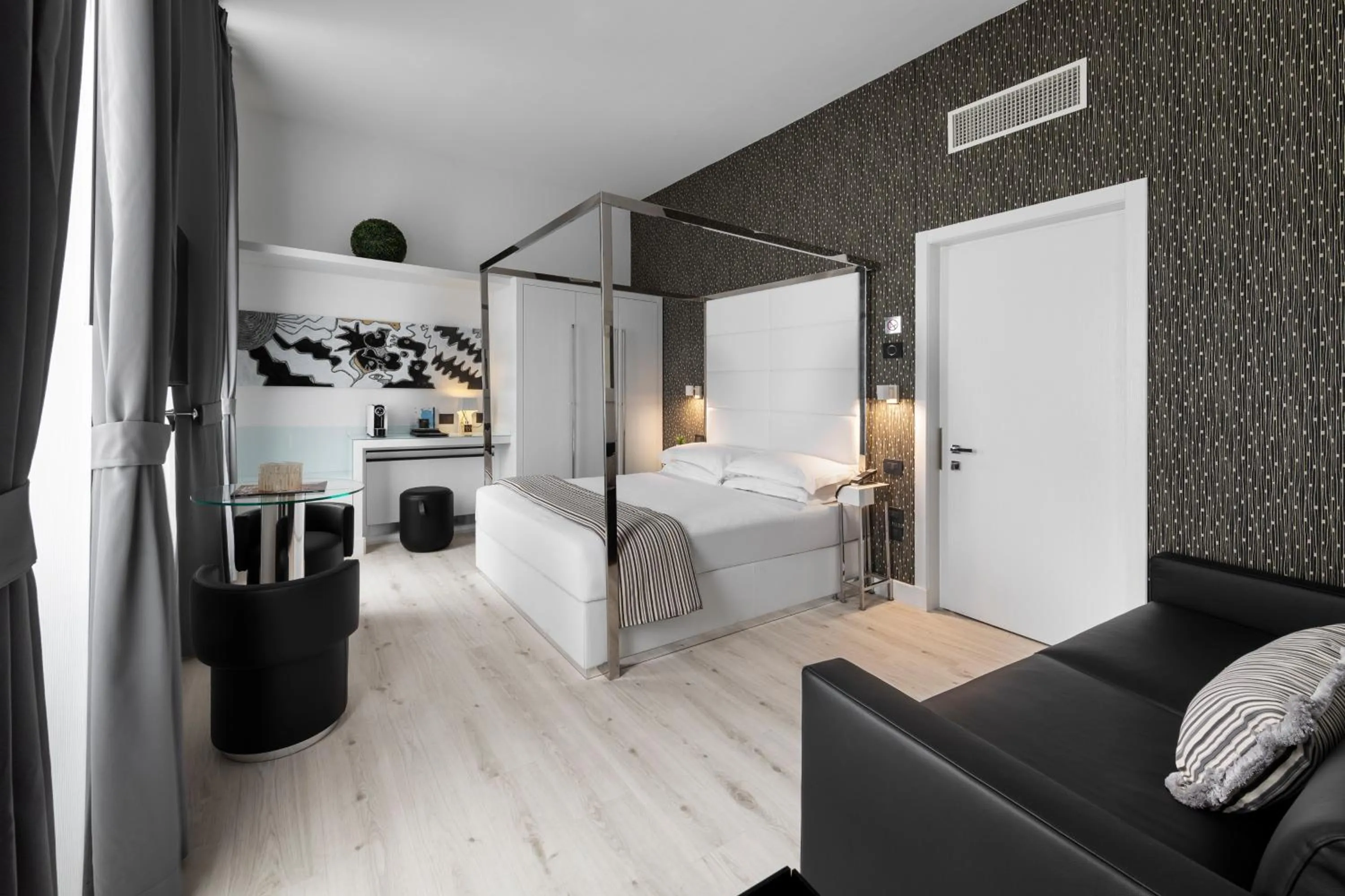 Bedroom, Bed in LHP River Club