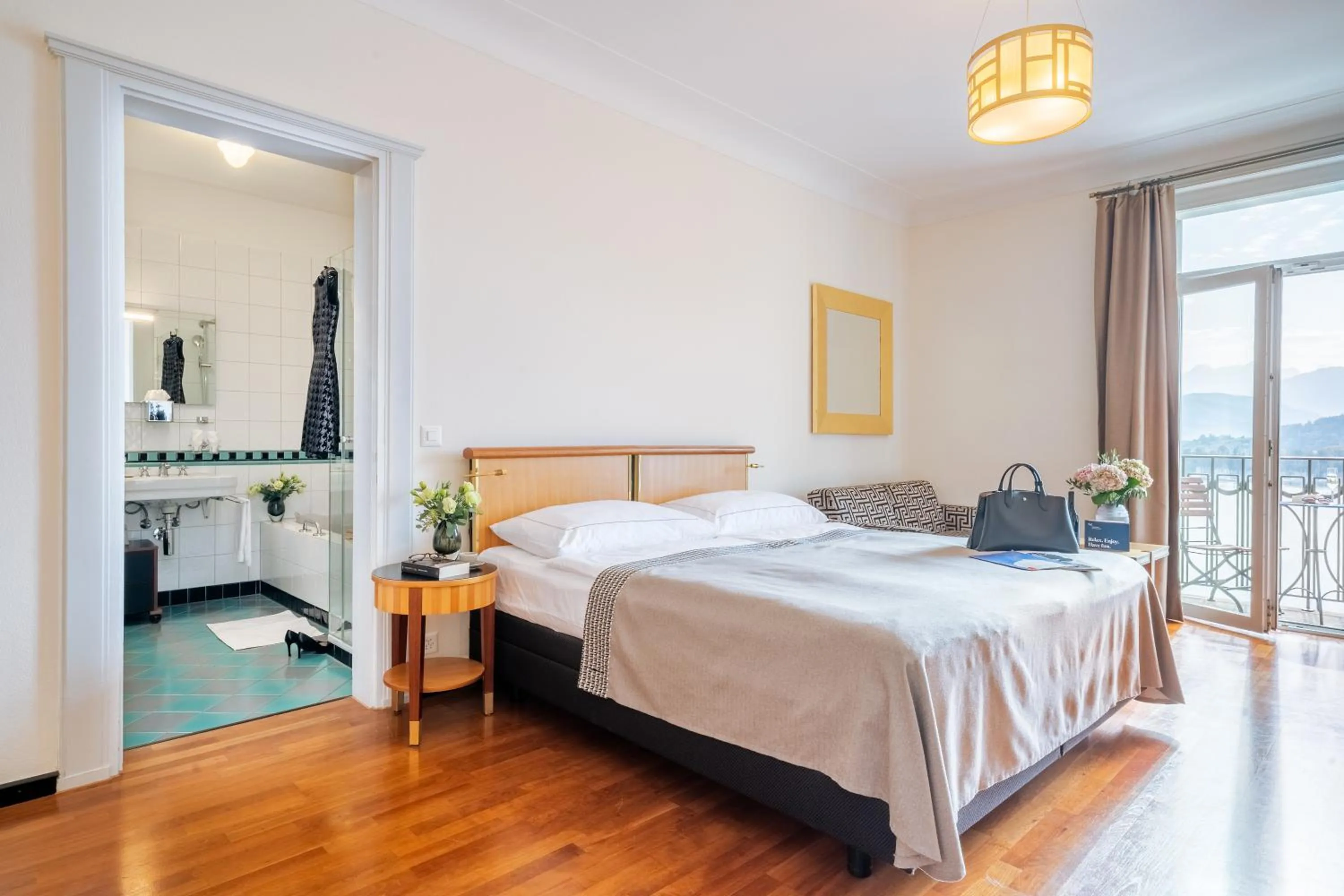 Bedroom, Bed in Art Deco Hotel Montana Luzern