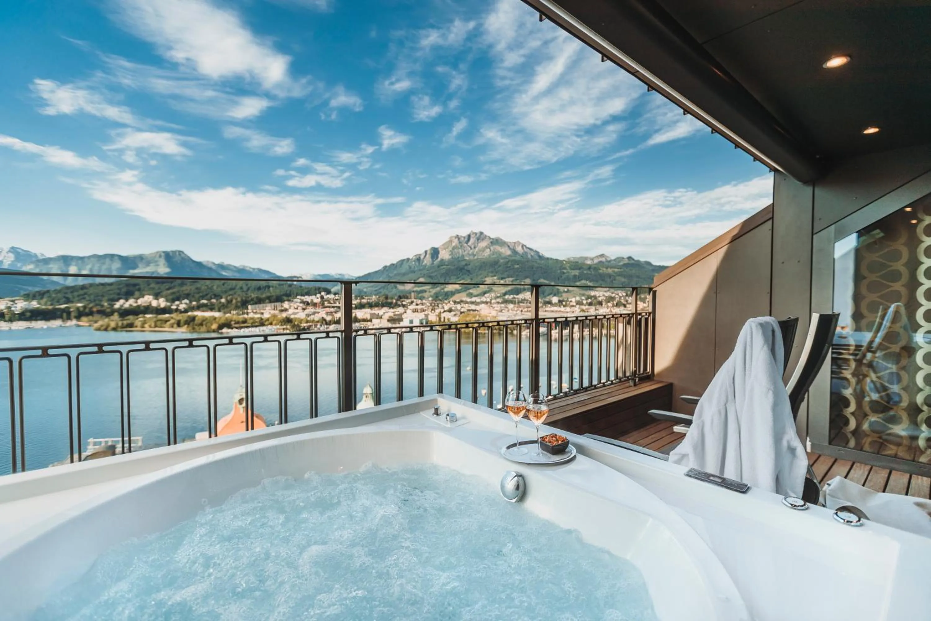 Hot Tub in Art Deco Hotel Montana Luzern