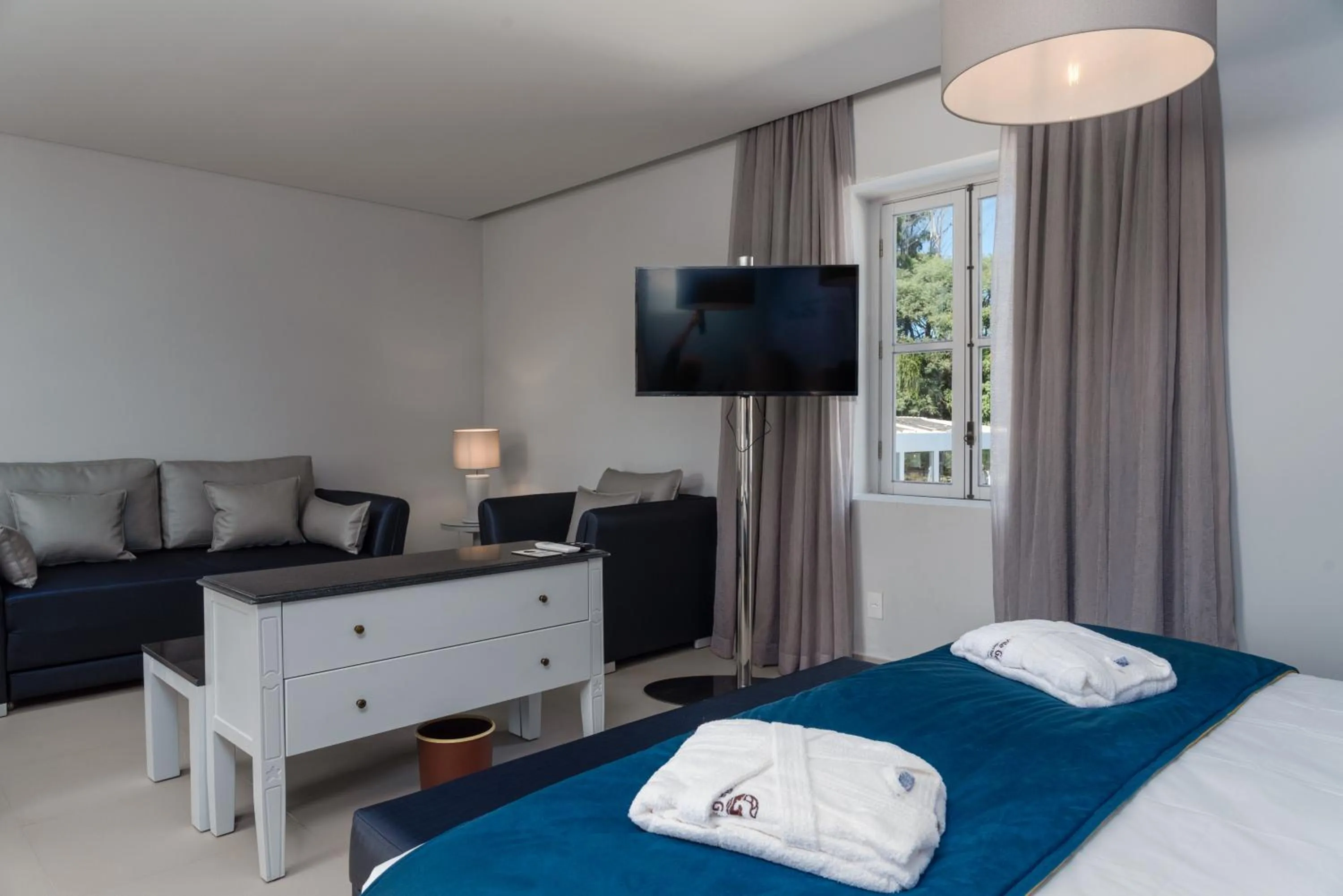 Photo of the whole room, Bed in Vila Galé Collection Ouro Preto