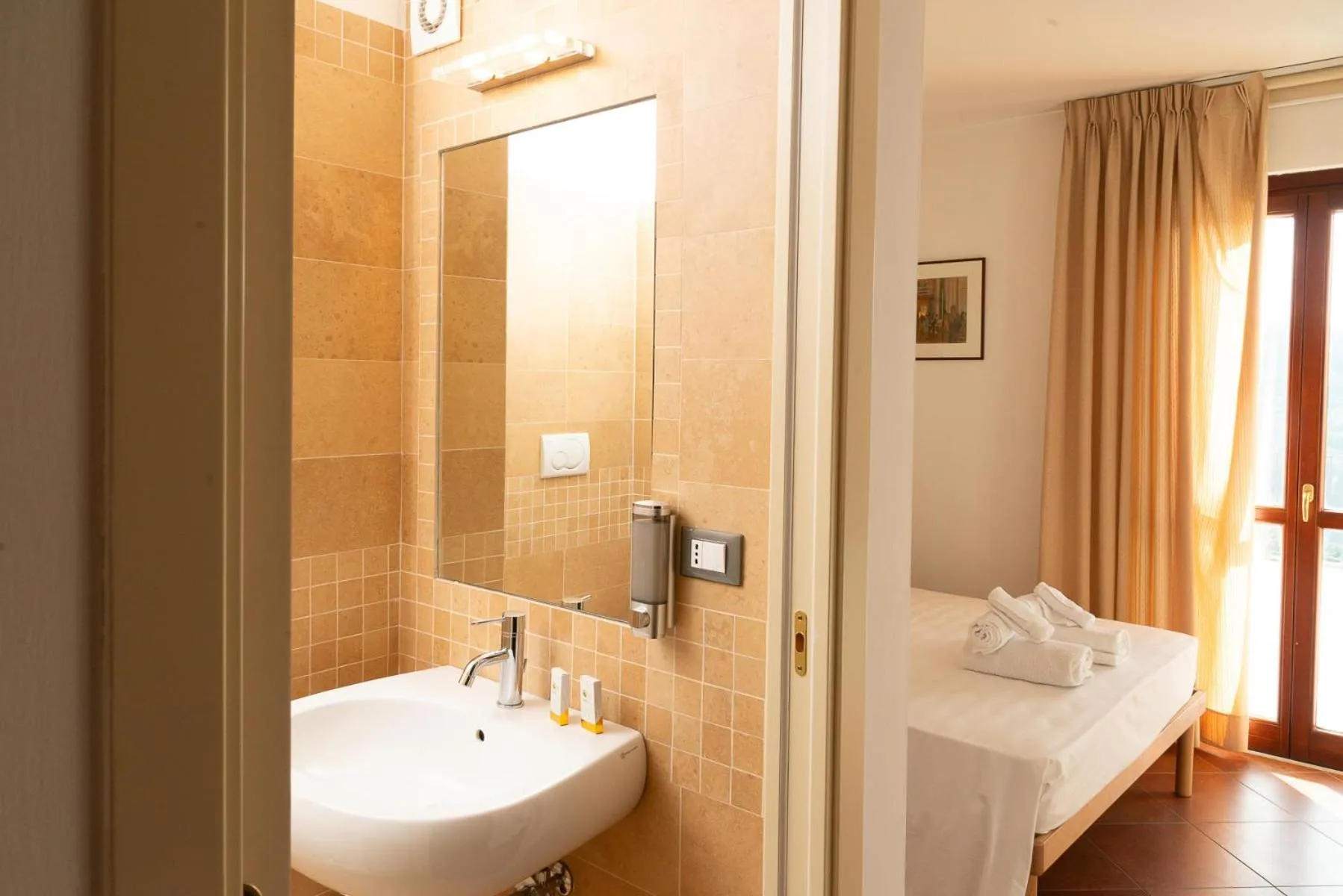 Photo of the whole room, Bed in La Rocca Relais