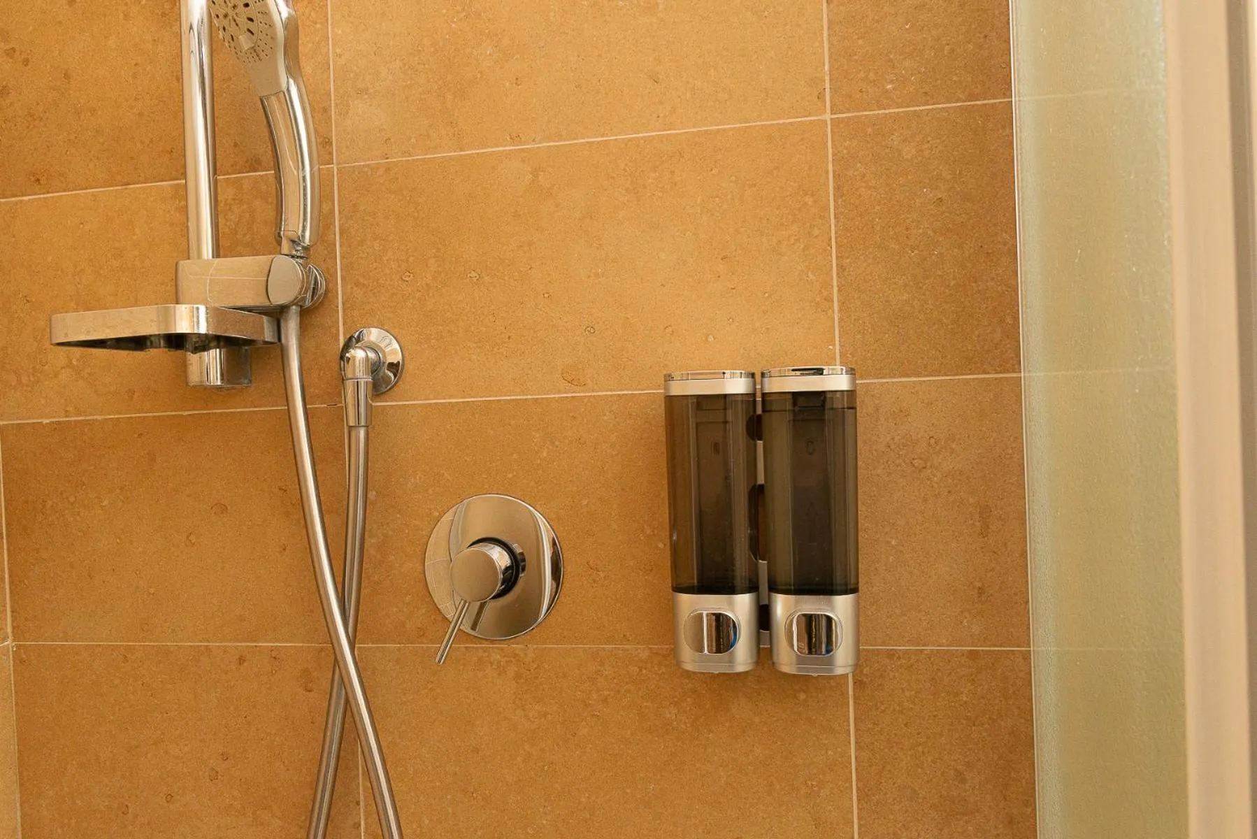 Bathroom in La Rocca Relais