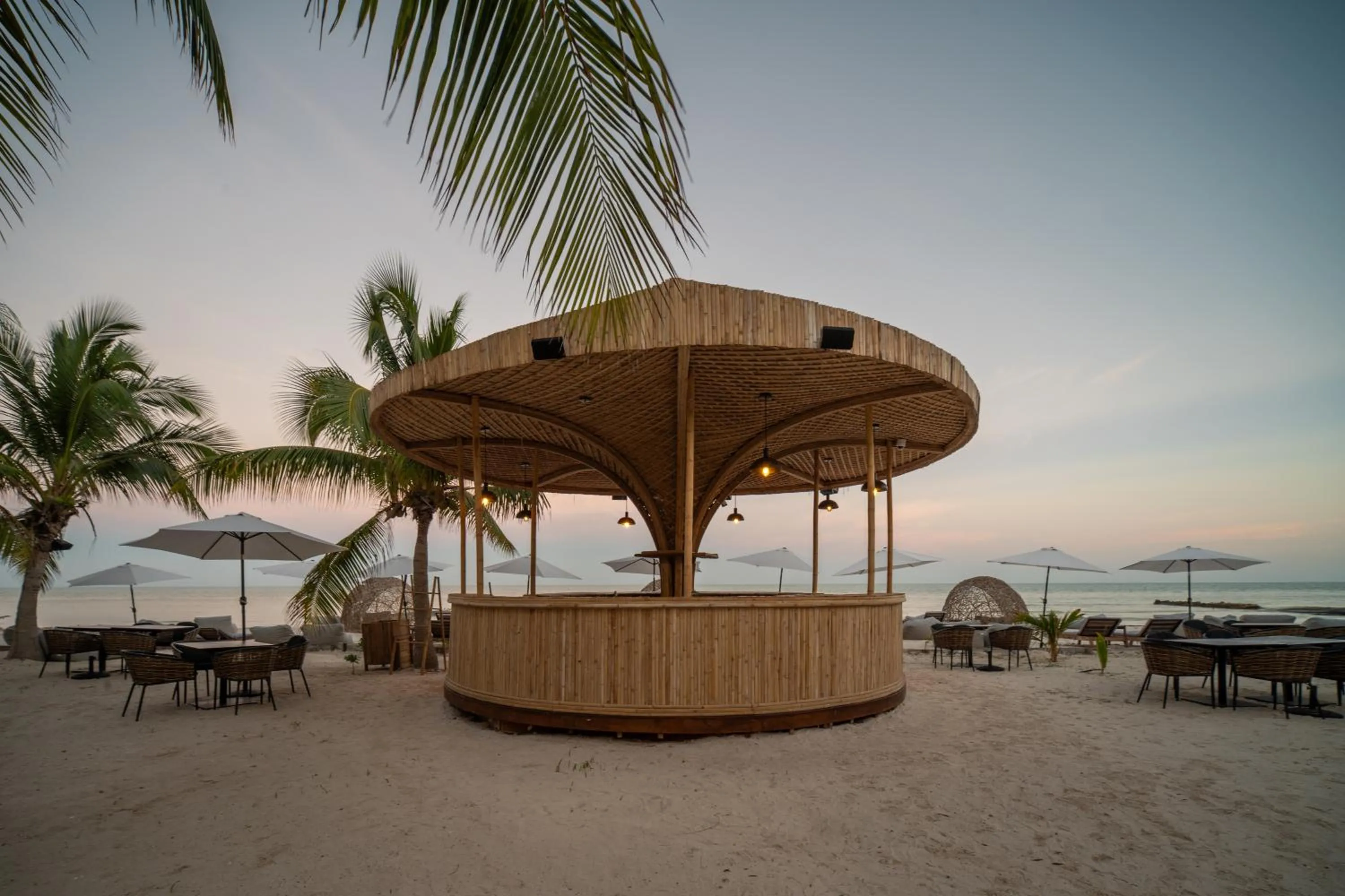 Restaurant/places to eat in Ana y Jose Holbox Hotel & Beach Club