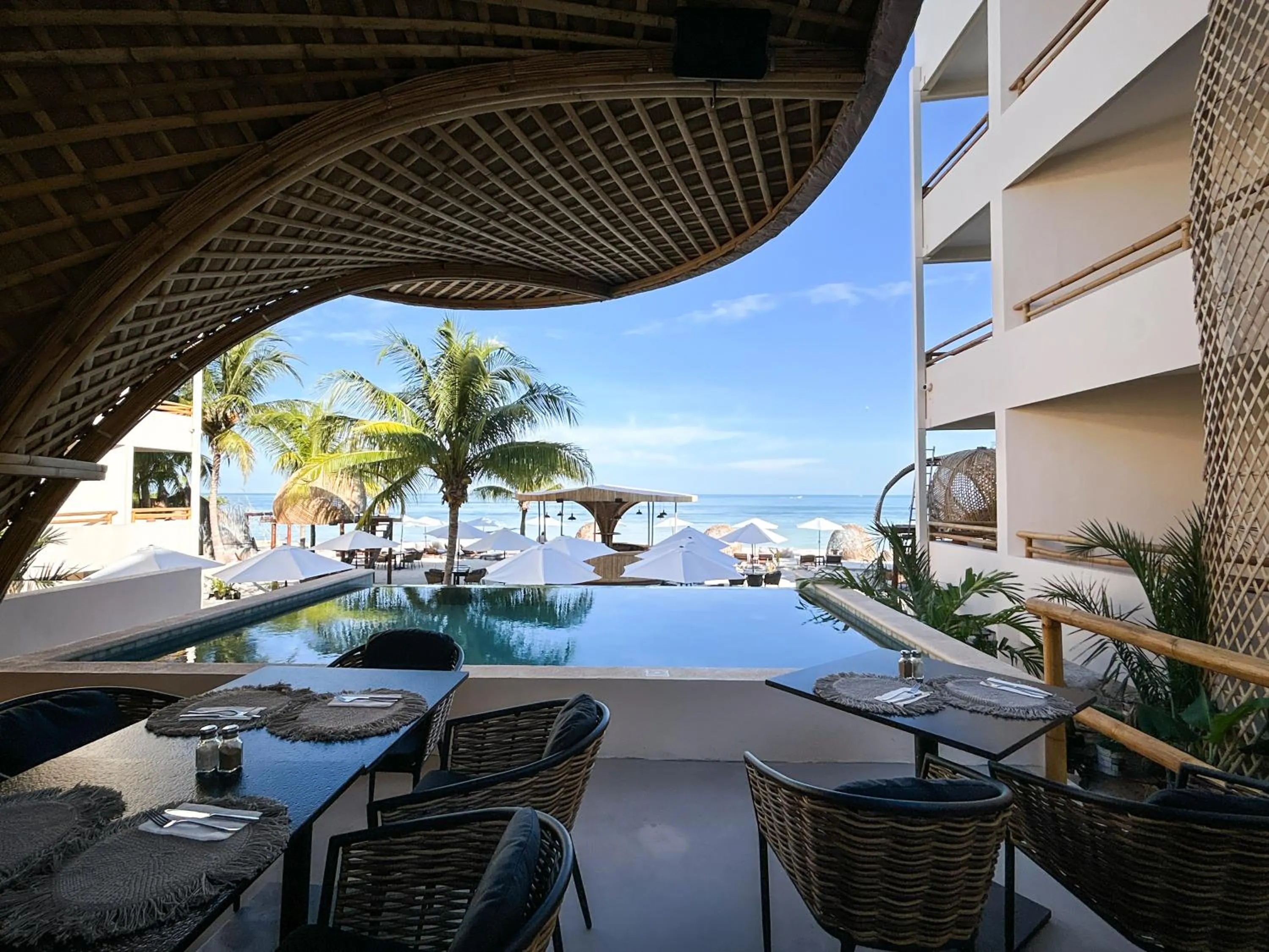 Restaurant/places to eat in Ana y Jose Holbox Hotel & Beach Club