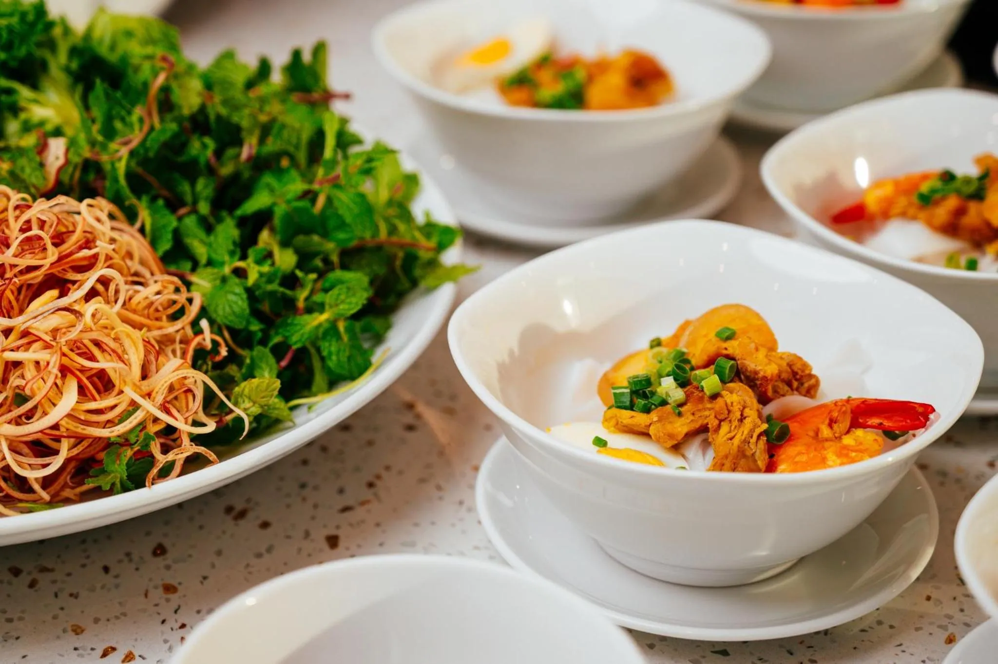 Restaurant/places to eat in Sea Garden Hotel