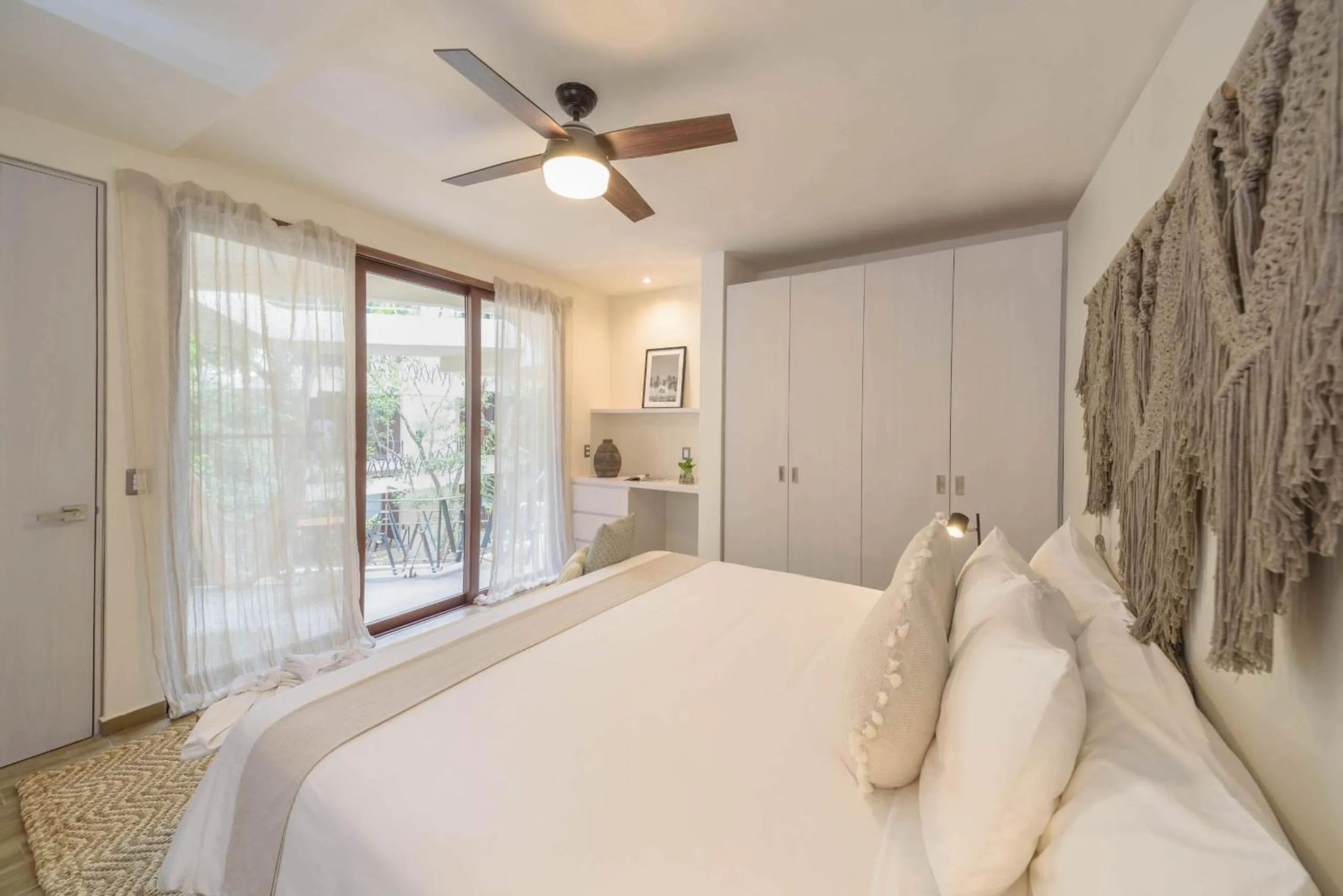 Photo of the whole room, Bed in K'uyen Boutique Hotel