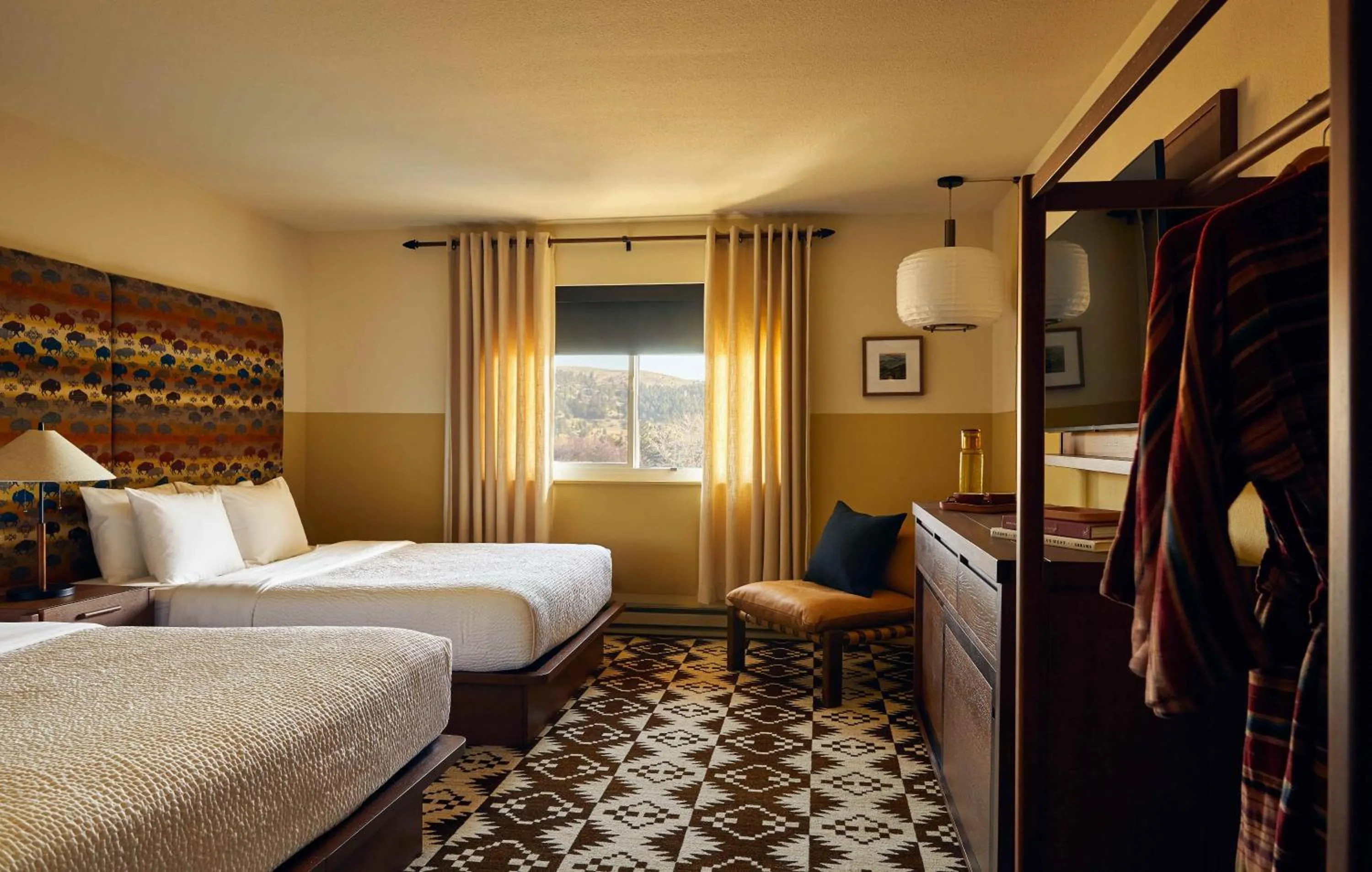 Photo of the whole room, Bed in Wandering Buffalo