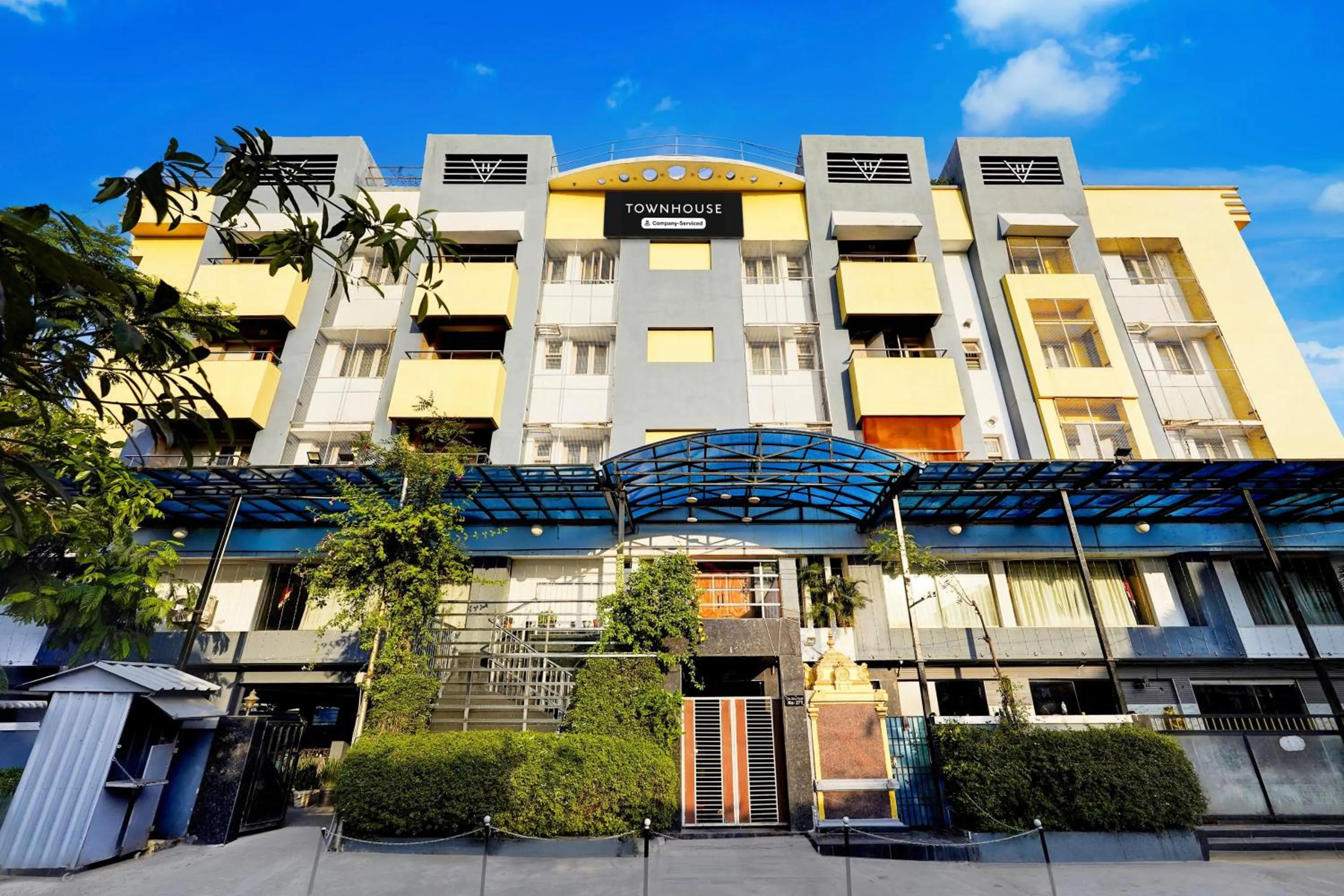 Facade/entrance in Super Townhouse Balaji Dental College Pallikarani Formerly Orchid Sankrish