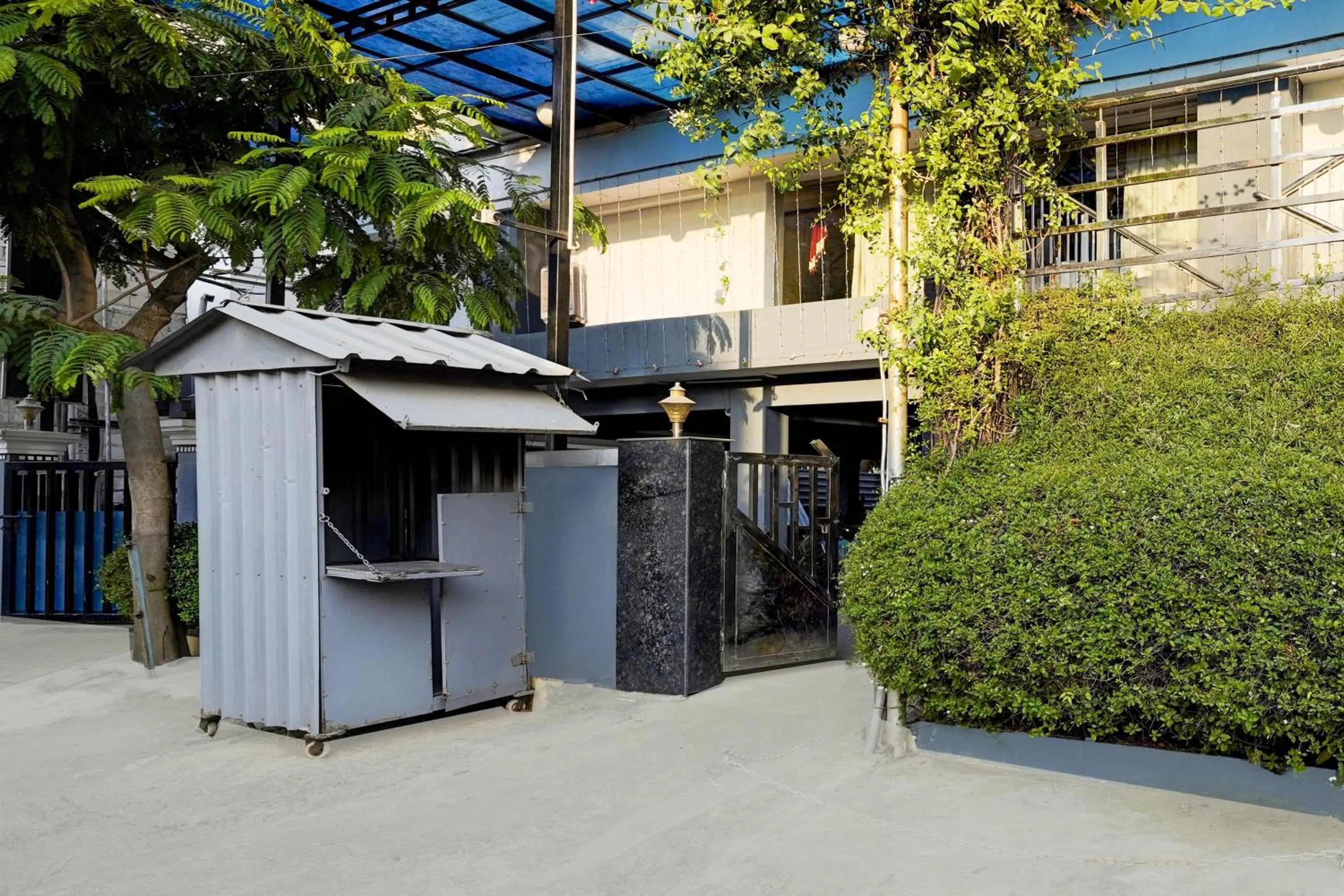 Facade/entrance in Super Townhouse Balaji Dental College Pallikarani Formerly Orchid Sankrish