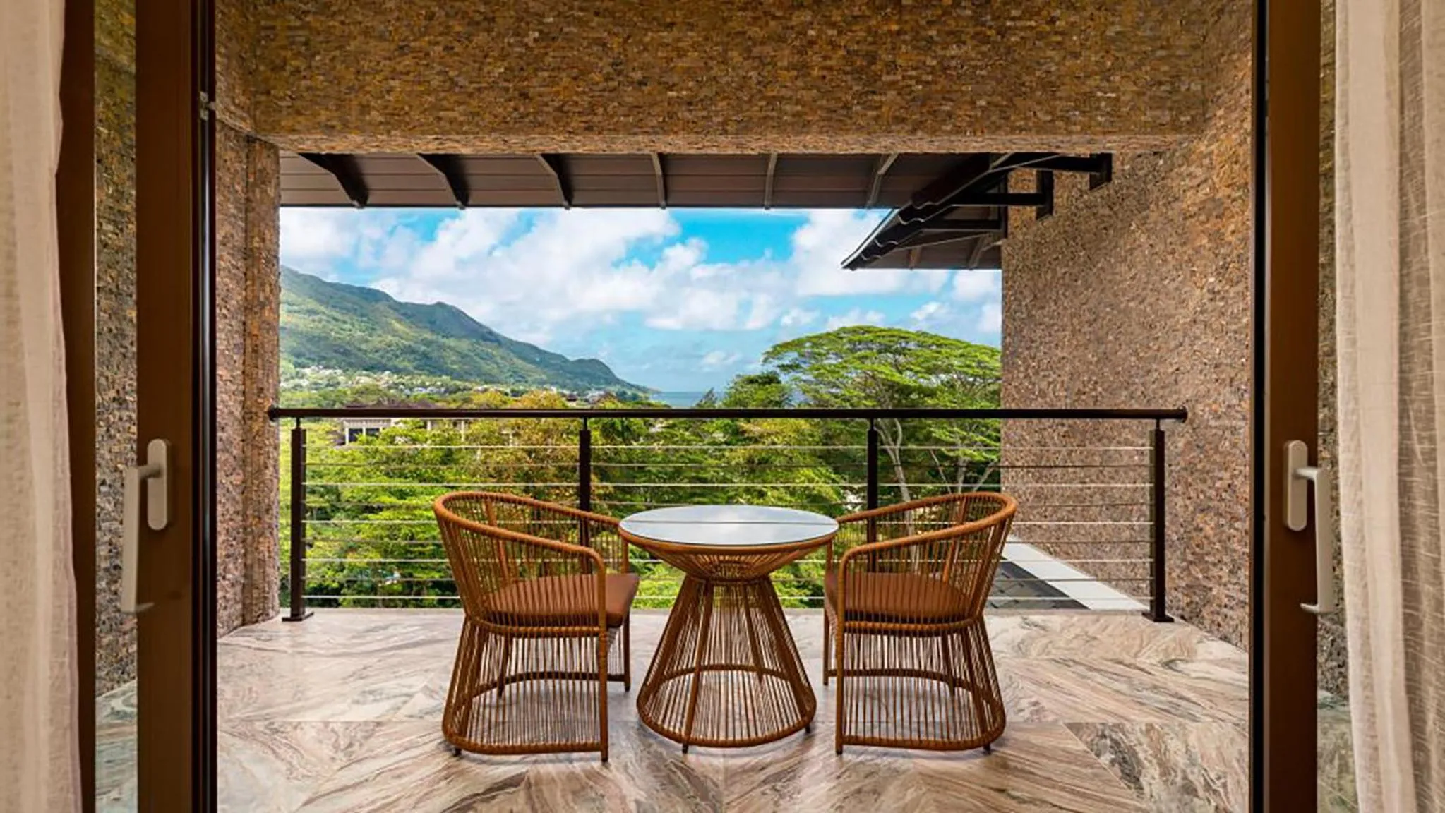 Balcony/Terrace in Gardens Hill Resort & Spa