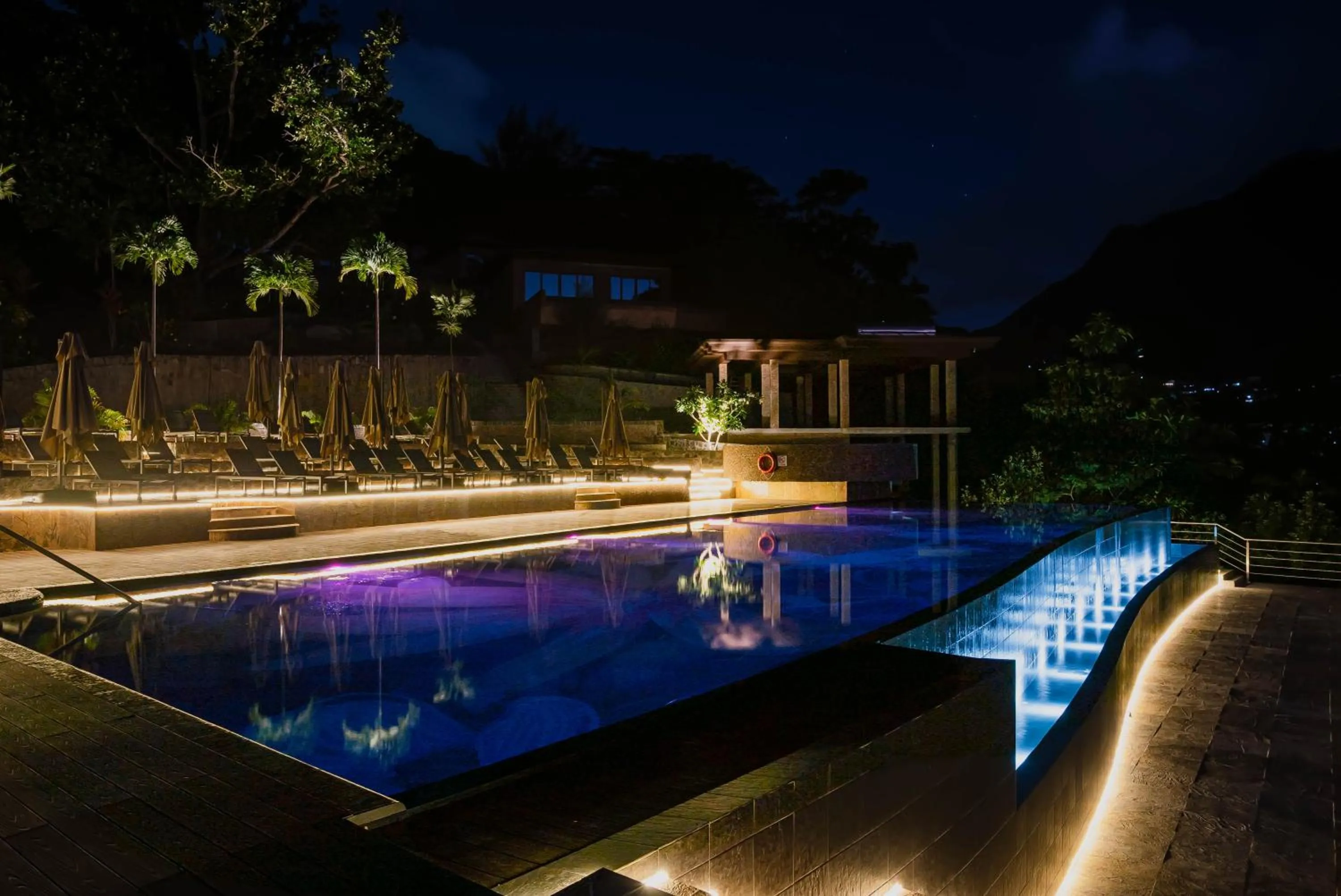 Night in Gardens Hill Resort & Spa