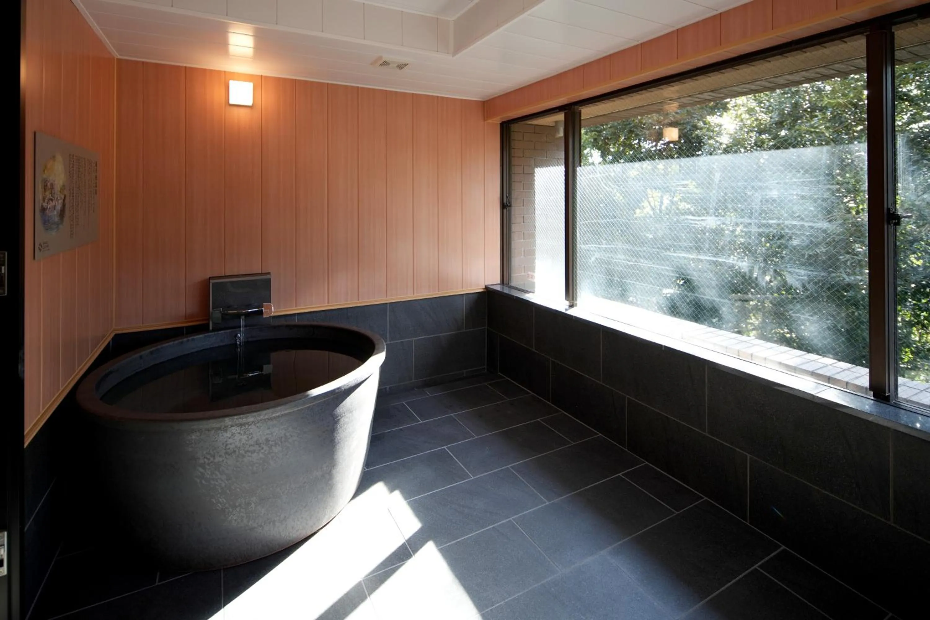 Hot Spring Bath in Grand Lectore Yugawara - TKP Hotels & Resorts