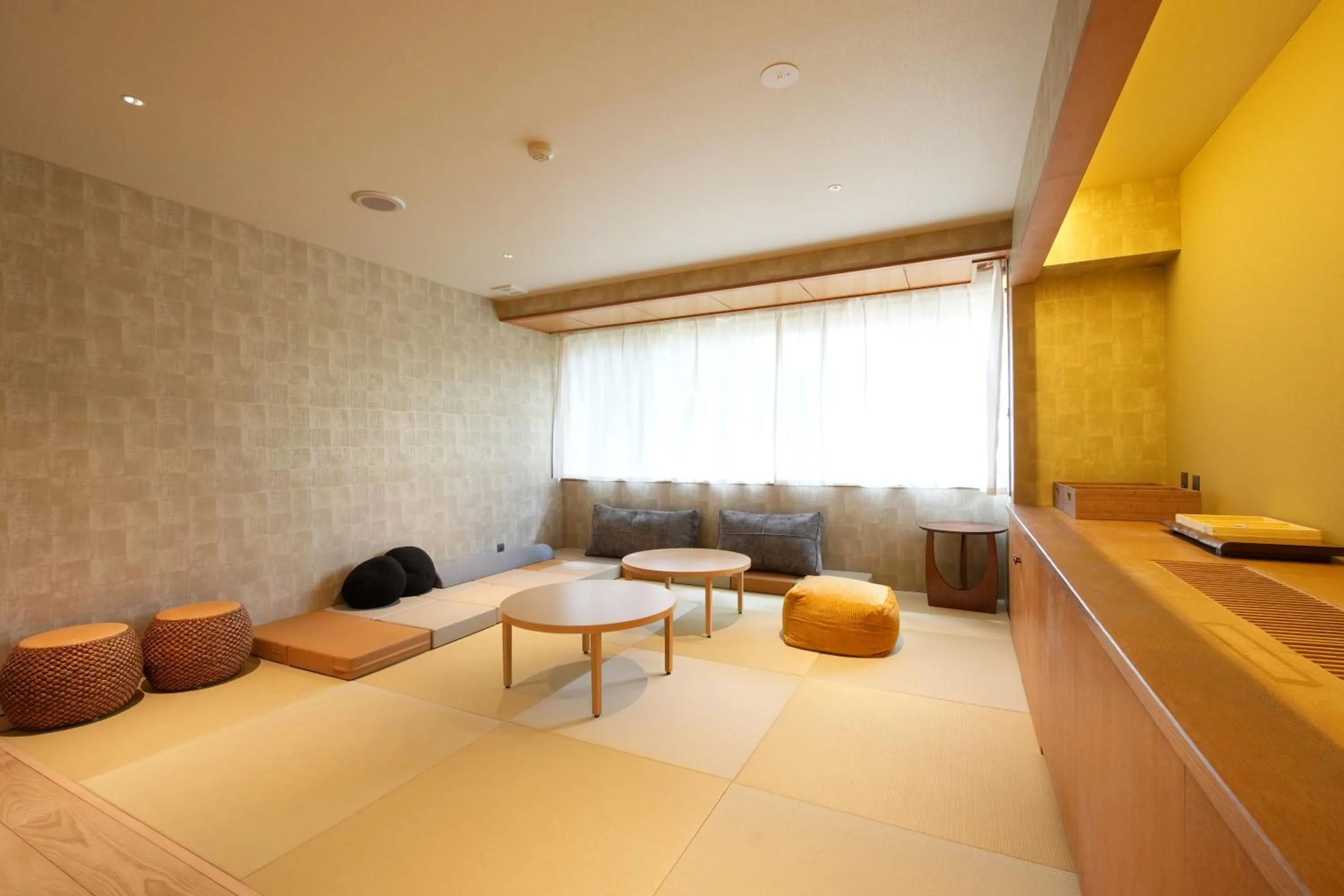 Game Room in Grand Lectore Yugawara - TKP Hotels & Resorts