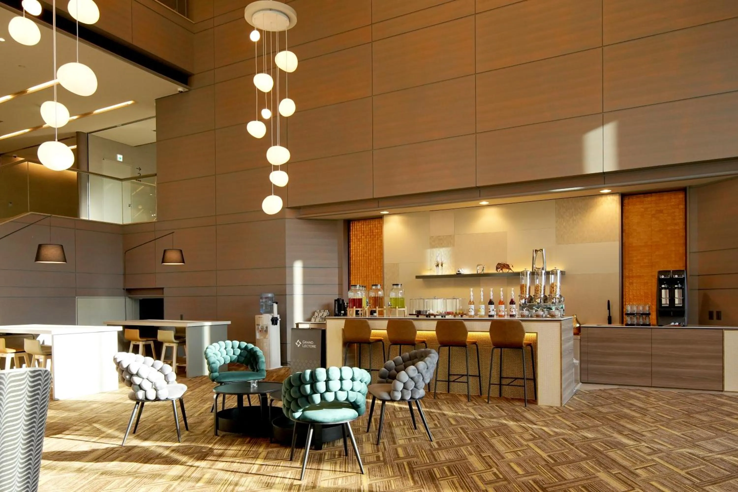 Lounge or bar in Grand Lectore Yugawara - TKP Hotels & Resorts