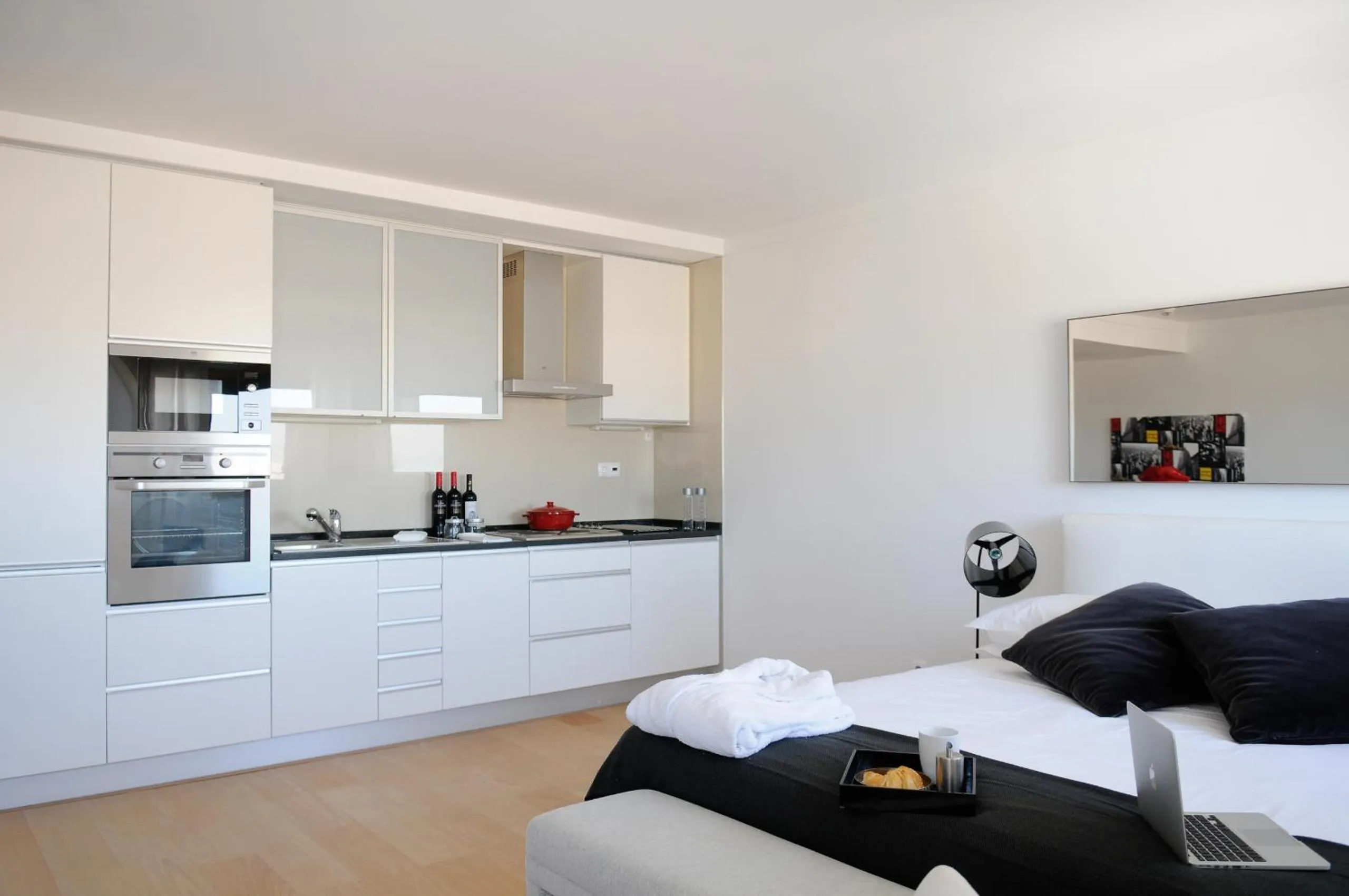 Bed in Panoramic Living