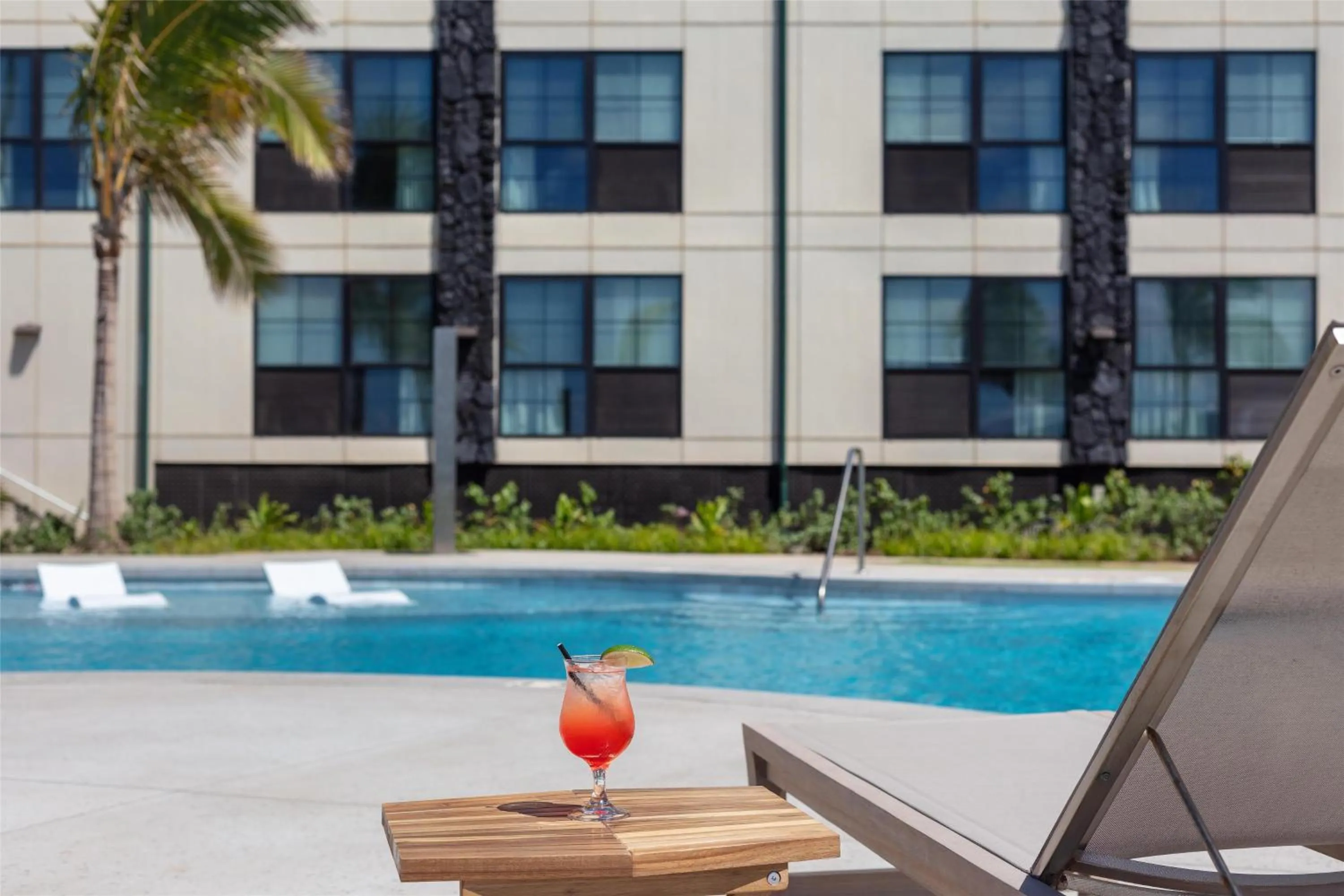 Pool view in Hampton Inn & Suites Maui North Shore