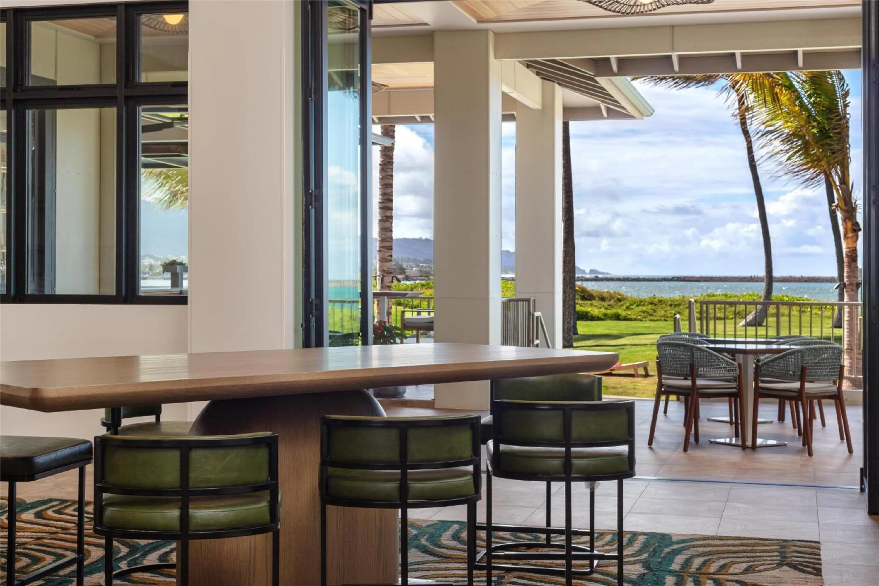 Lobby or reception in Hampton Inn & Suites Maui North Shore