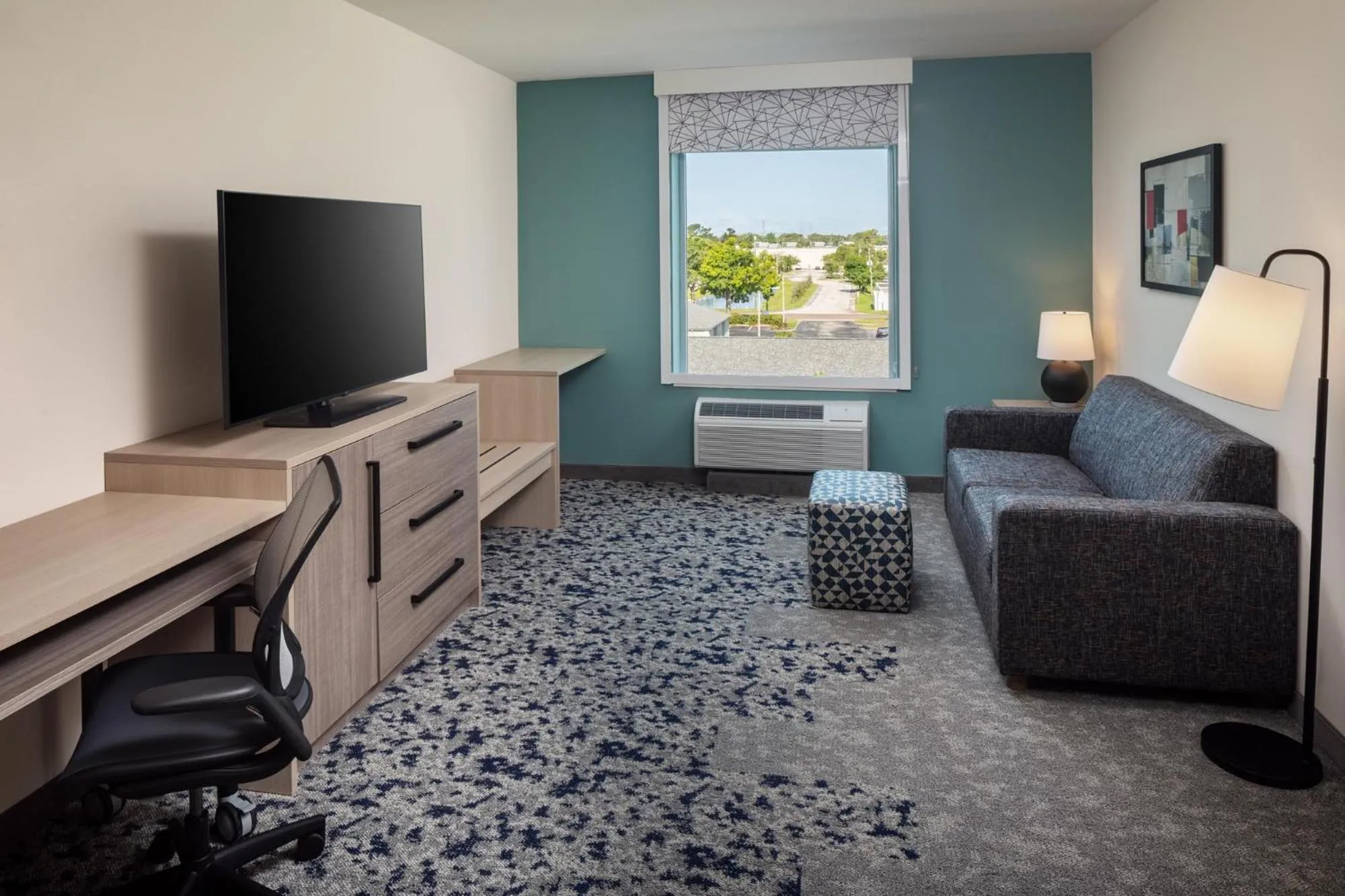 TV and multimedia in Home2 Suites By Hilton Clearwater St. Petersburg Ulmerton Rd