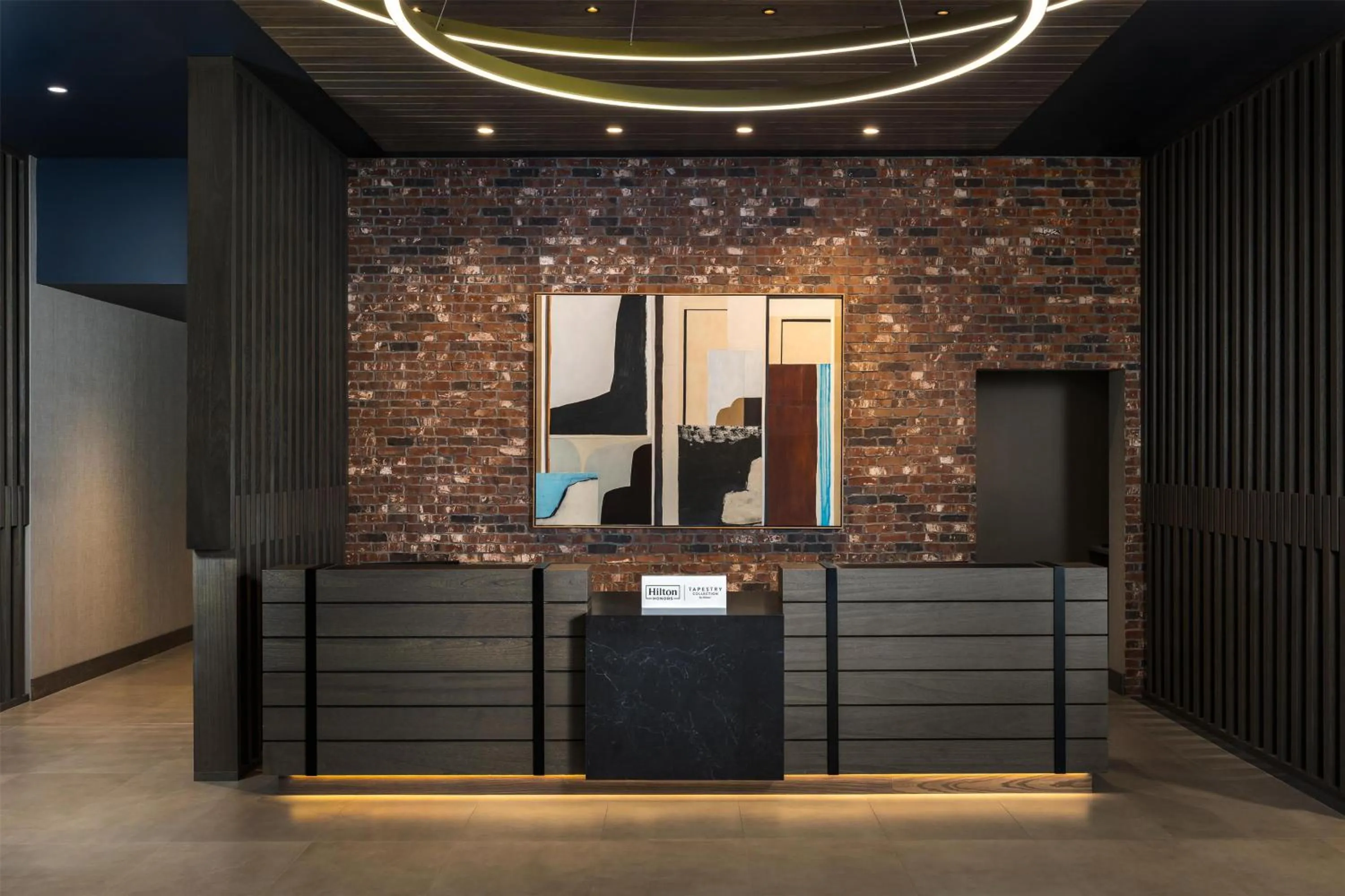 Lobby or reception in Hotel Avail Rogers, Tapestry Collection By Hilton