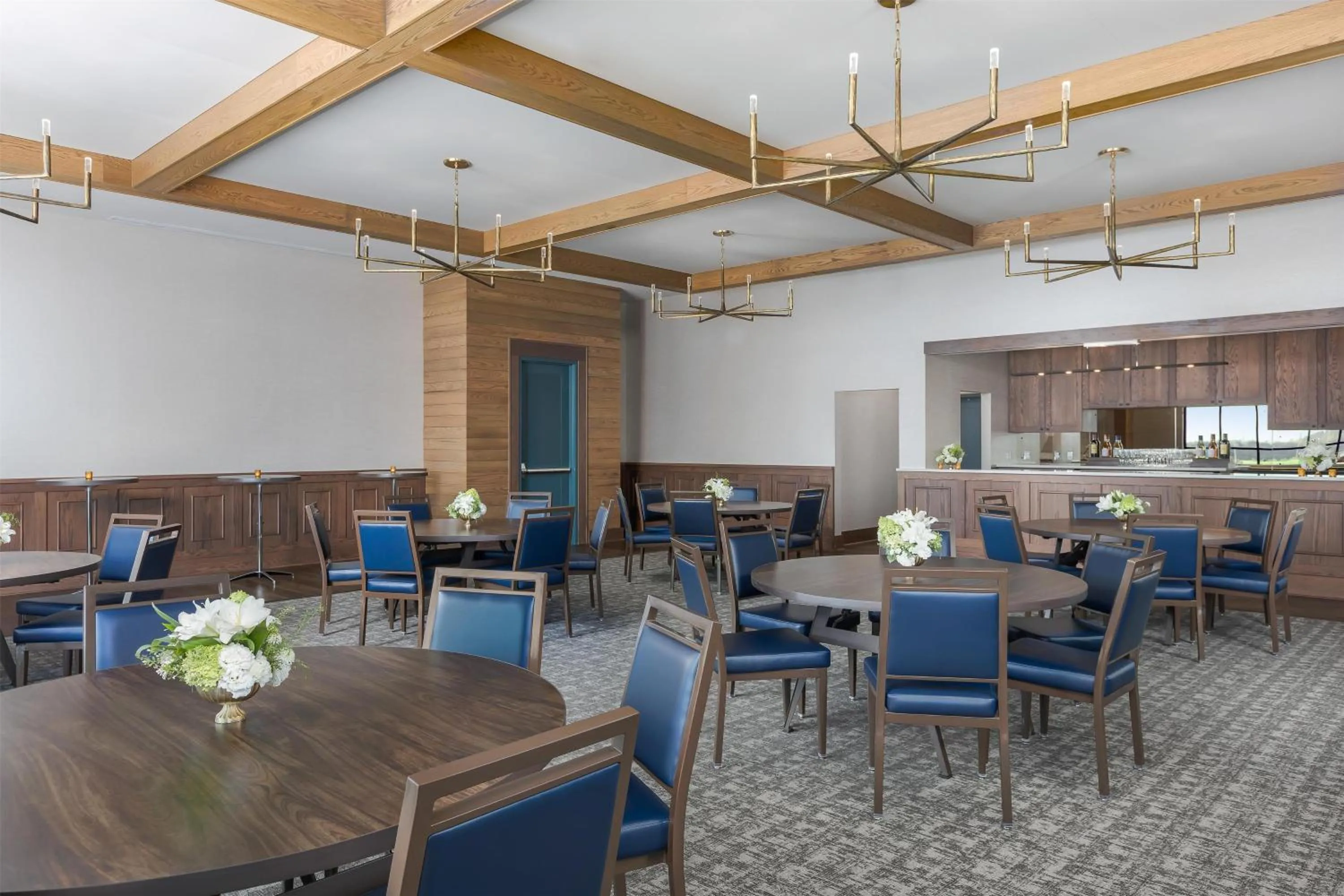 Meeting/conference room in Hotel Avail Rogers, Tapestry Collection By Hilton