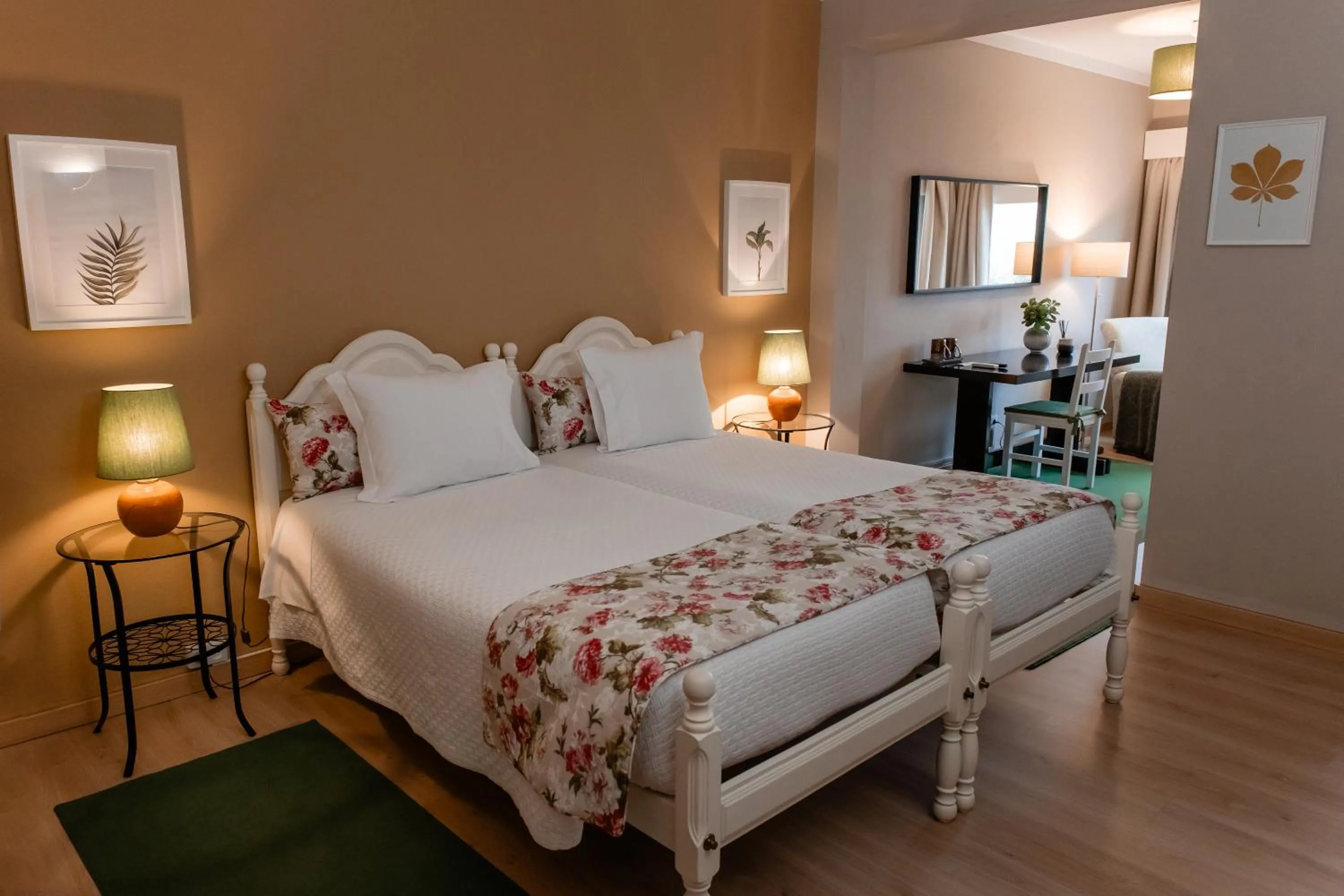 Bedroom, Bed in Casal da Viúva