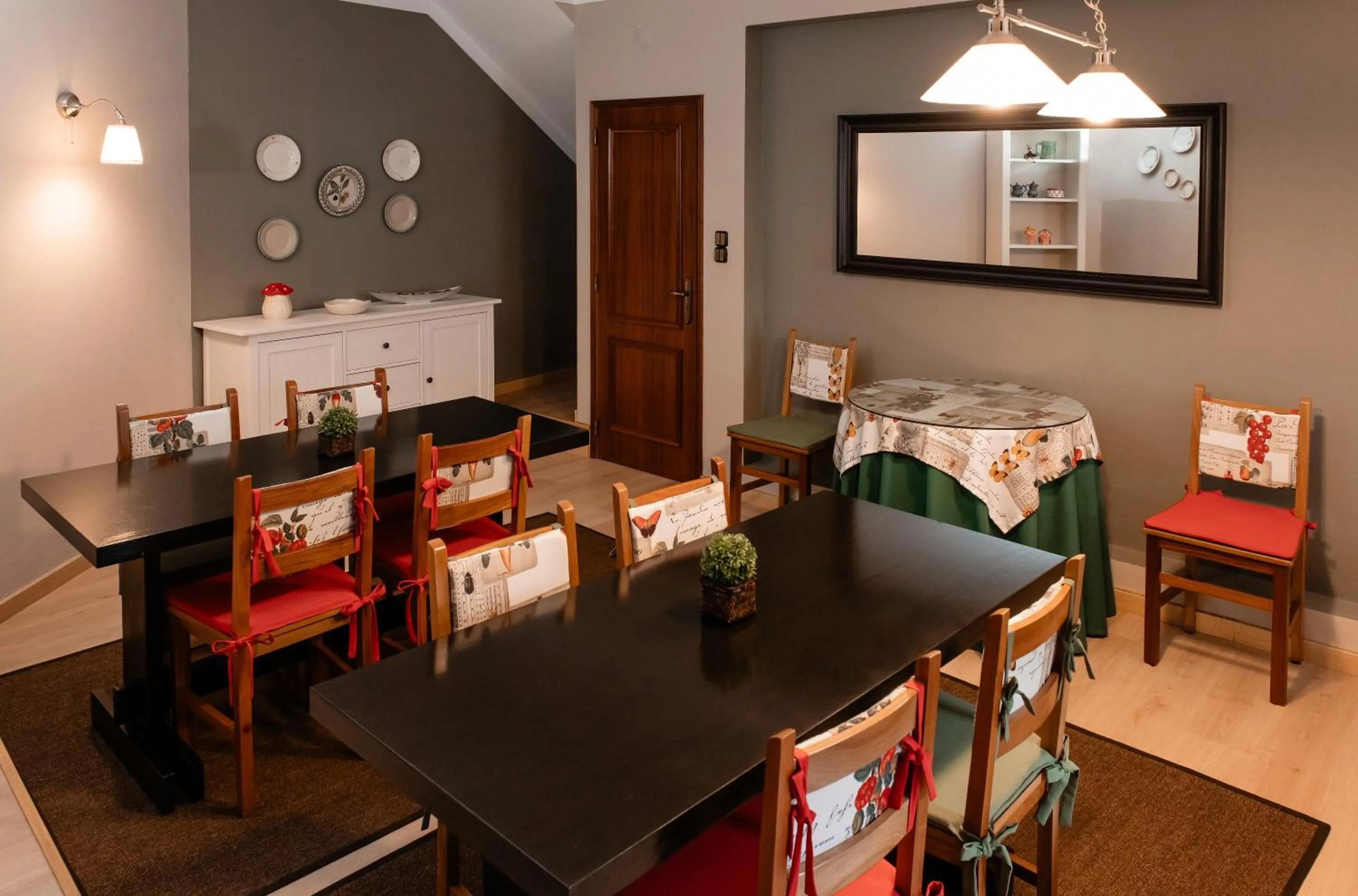 Communal lounge/ TV room in Casal da Viúva