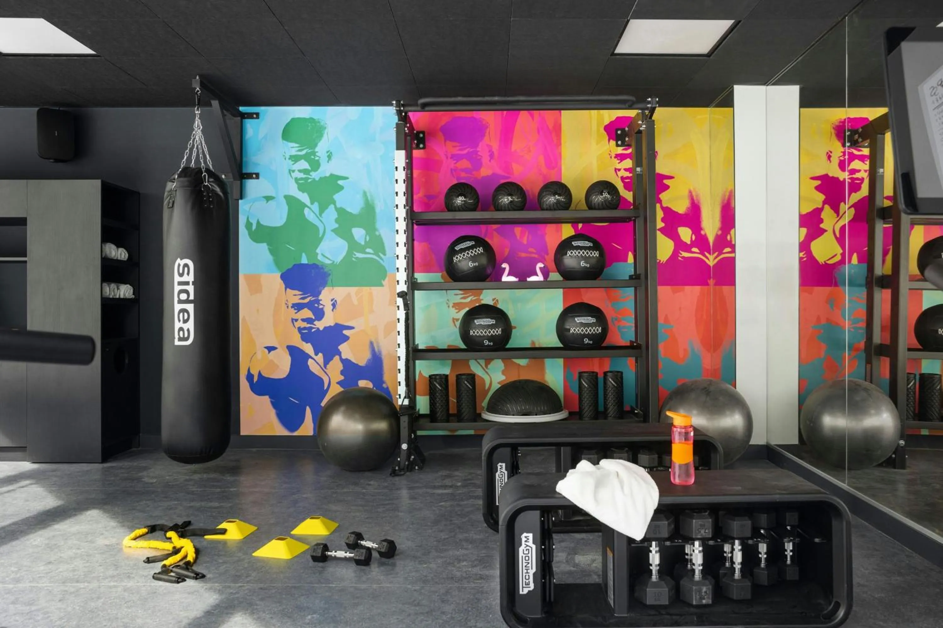 Fitness centre/facilities in Moxy Nice