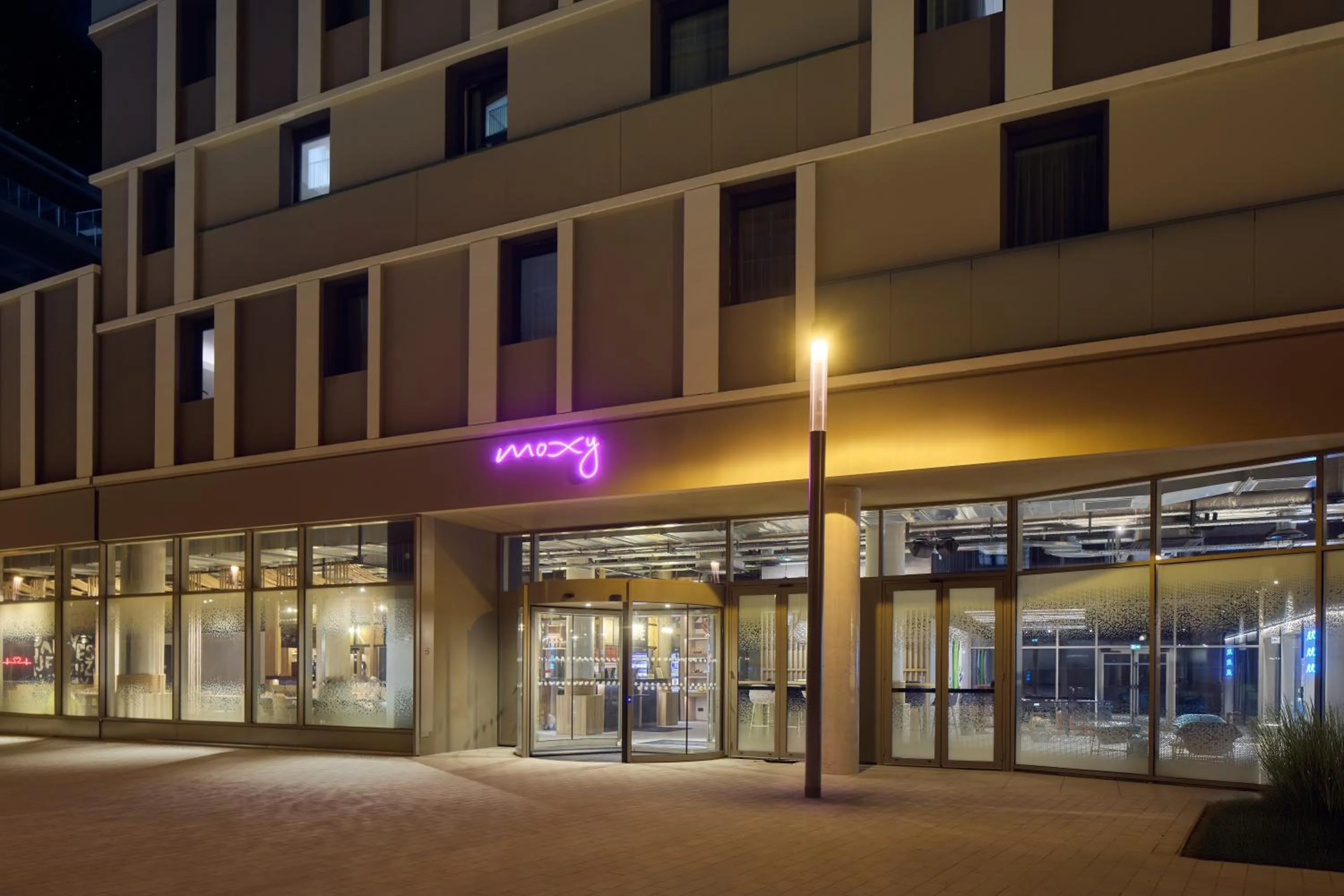 Facade/entrance in Moxy Nice