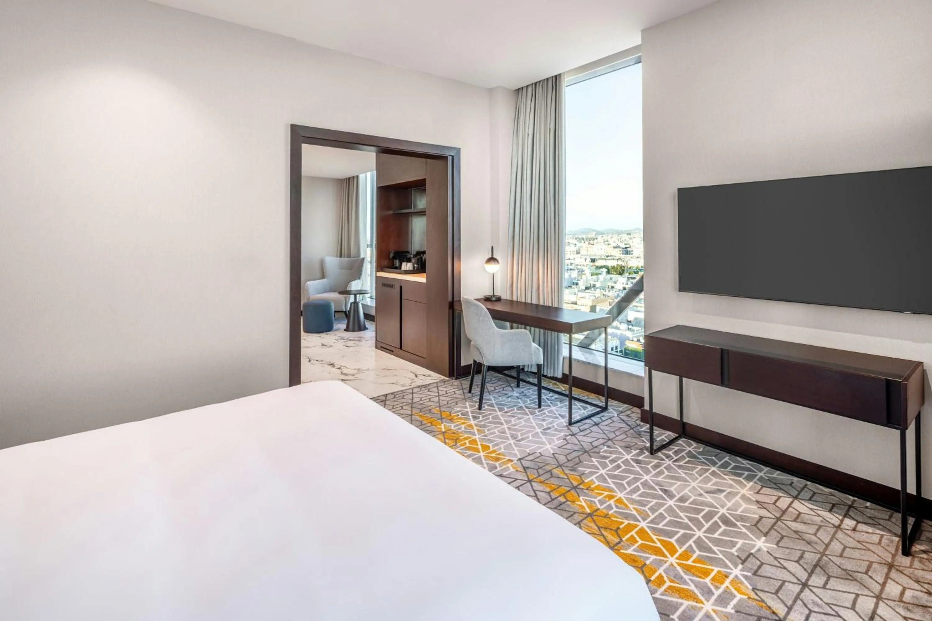 Photo of the whole room, Bed in Four Points by Sheraton Jeddah King Fahd Road