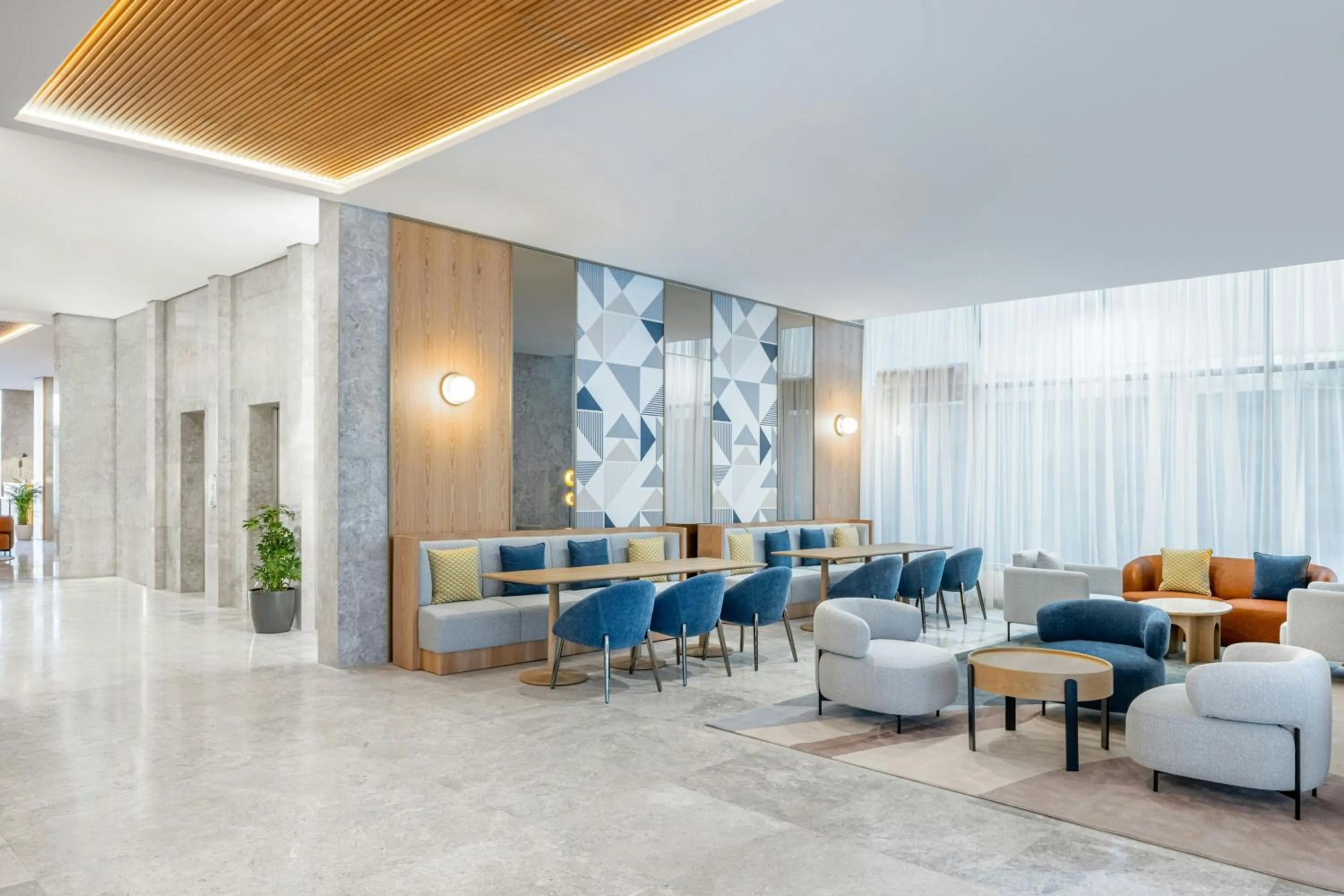 Lobby or reception in Four Points by Sheraton Jeddah King Fahd Road