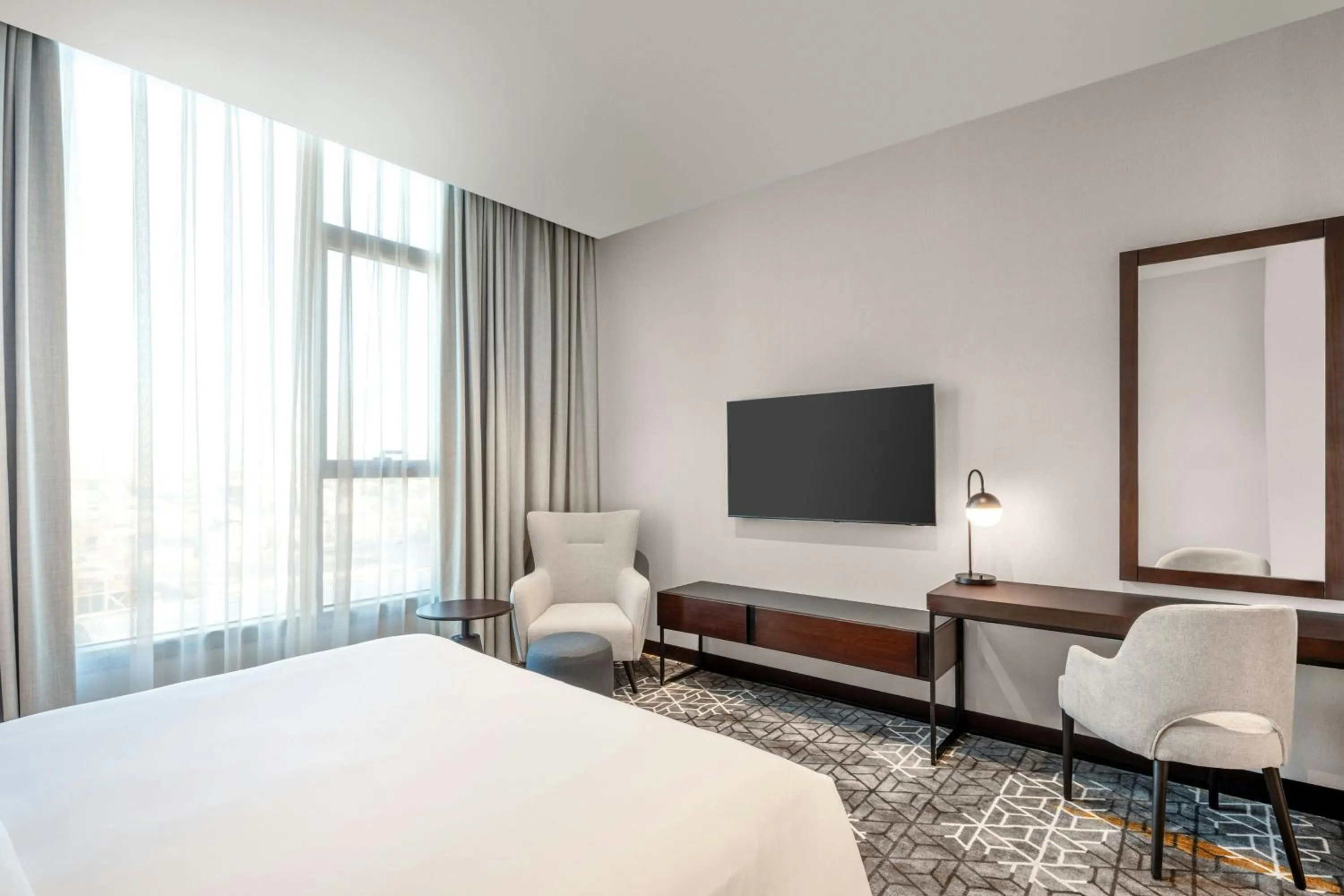 Photo of the whole room, Bed in Four Points by Sheraton Jeddah King Fahd Road