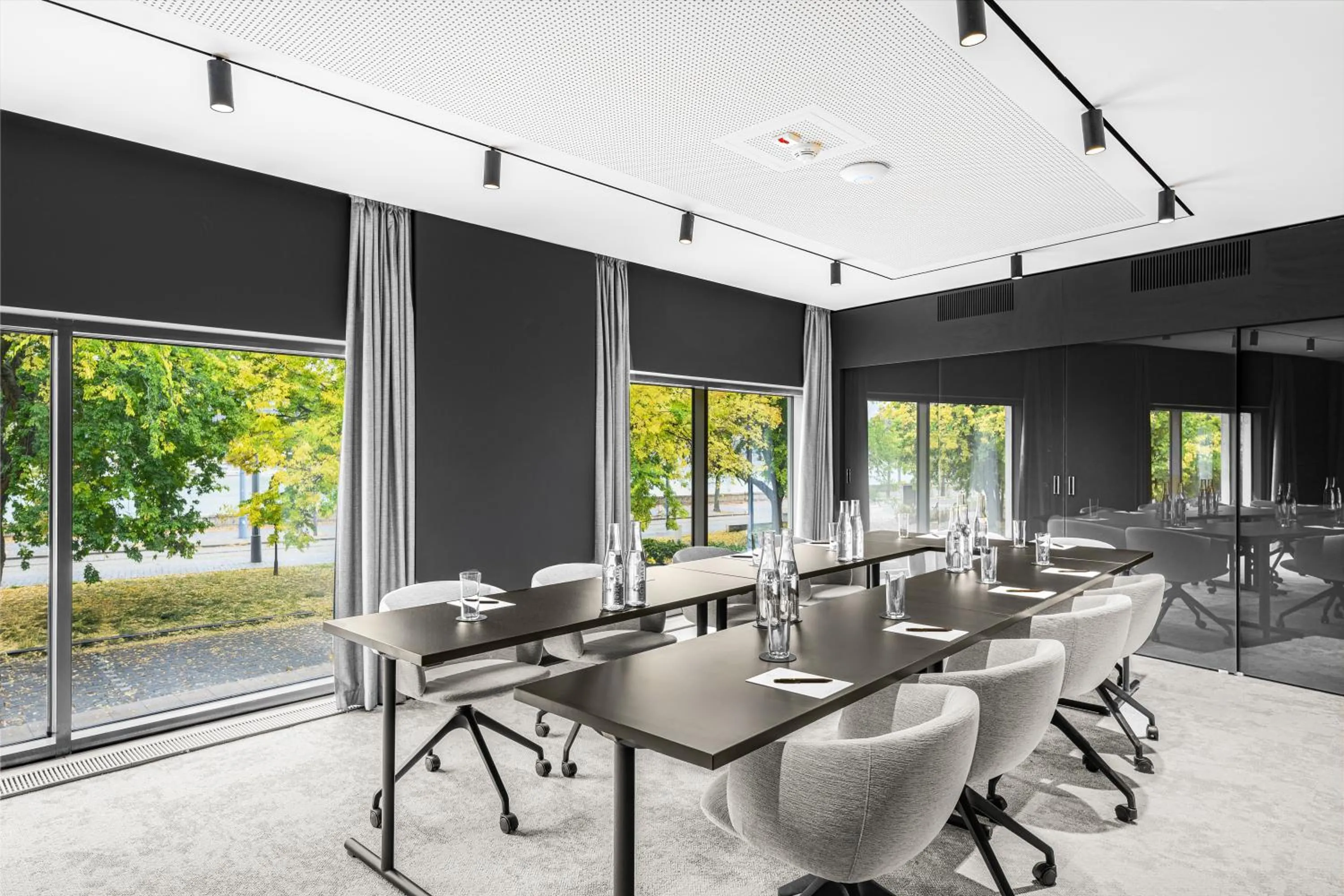 Meeting/conference room in Leon Hotel & Lounge Budapest