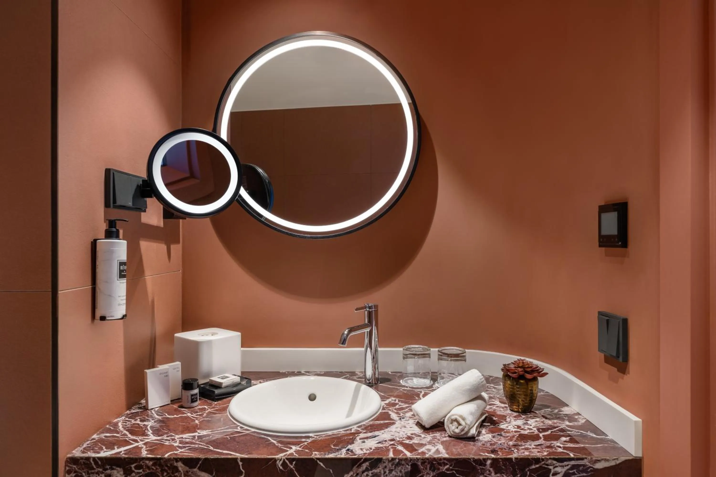 Bathroom in Leon Hotel & Lounge Budapest