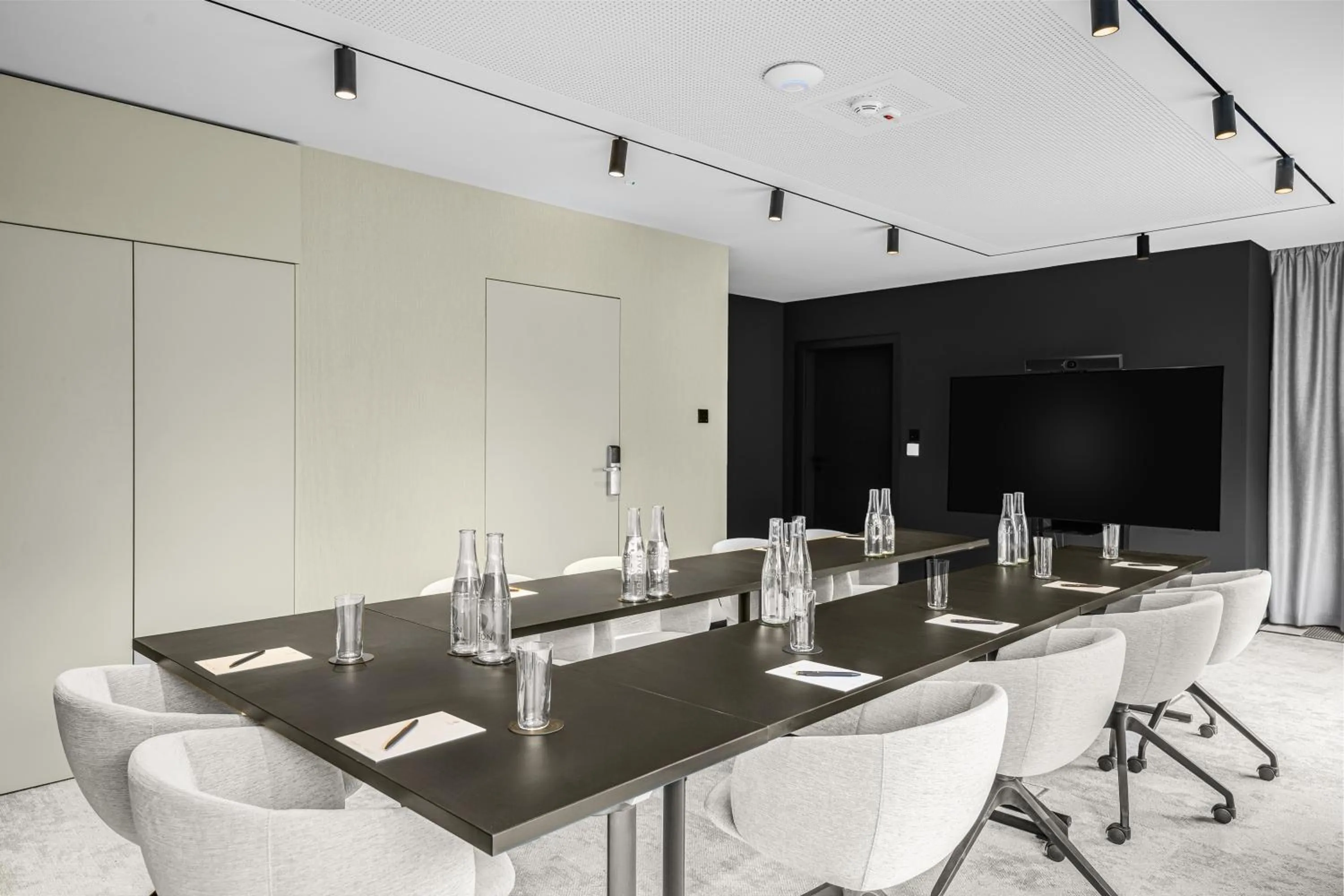 Meeting/conference room in Leon Hotel & Lounge Budapest