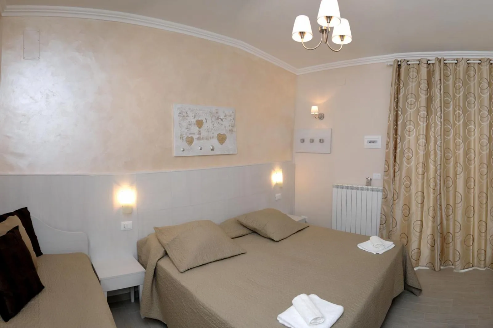 Photo of the whole room, Bed in Mediterranea Sea House